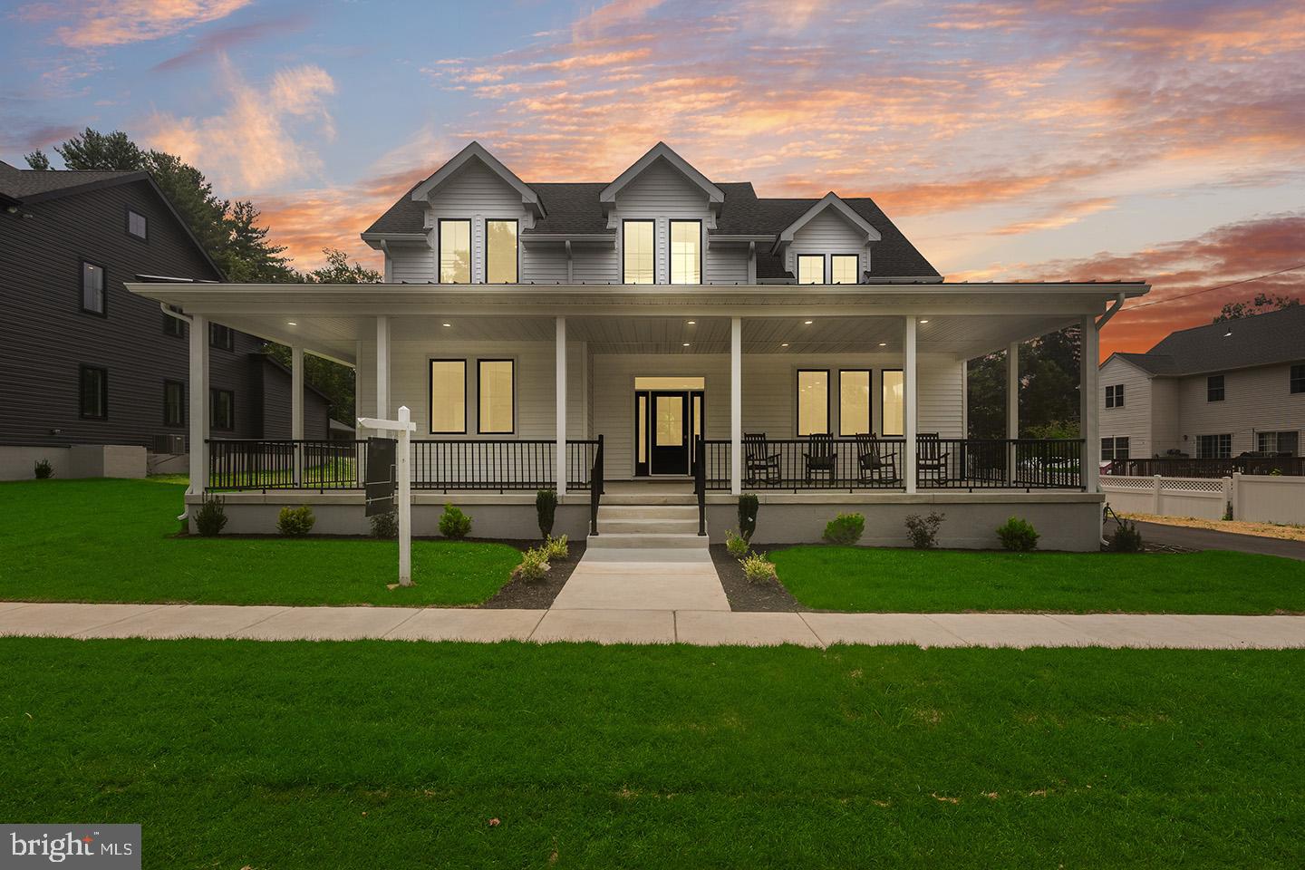 6 CHAPEL AVENUE