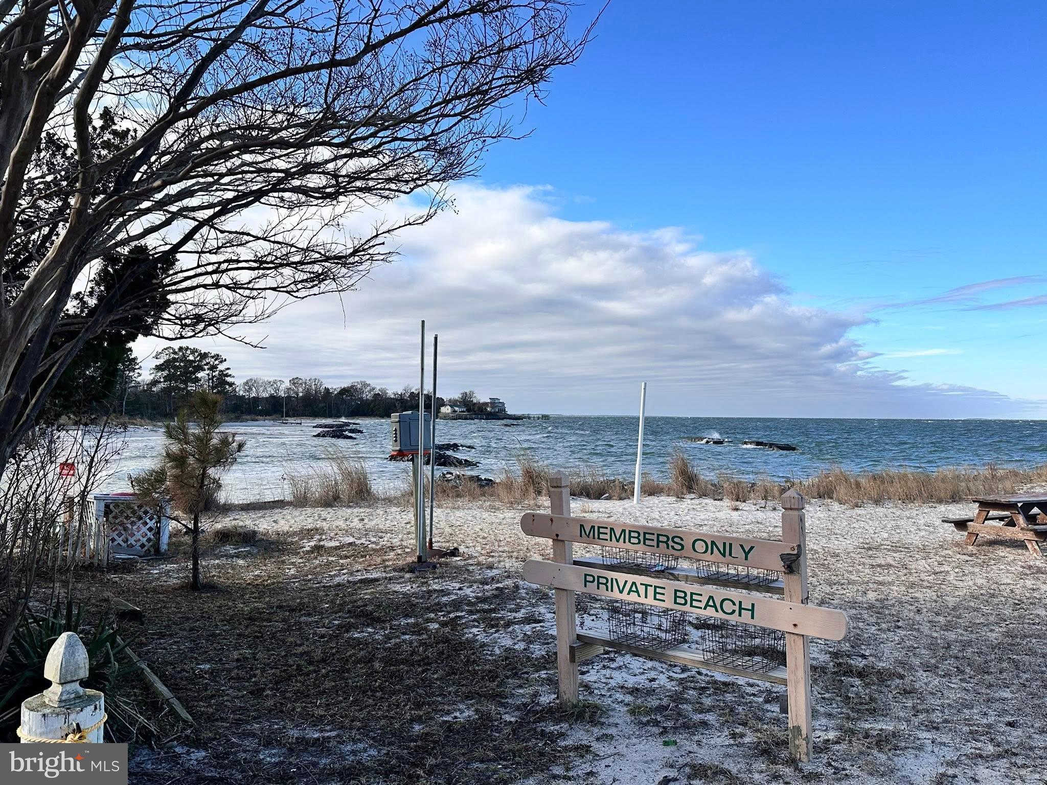 WHITE SAND HARBOUR - Land