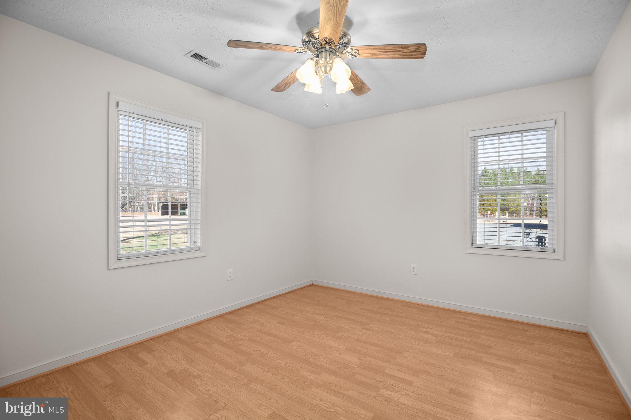 DEEPWOOD ESTATES - Residential