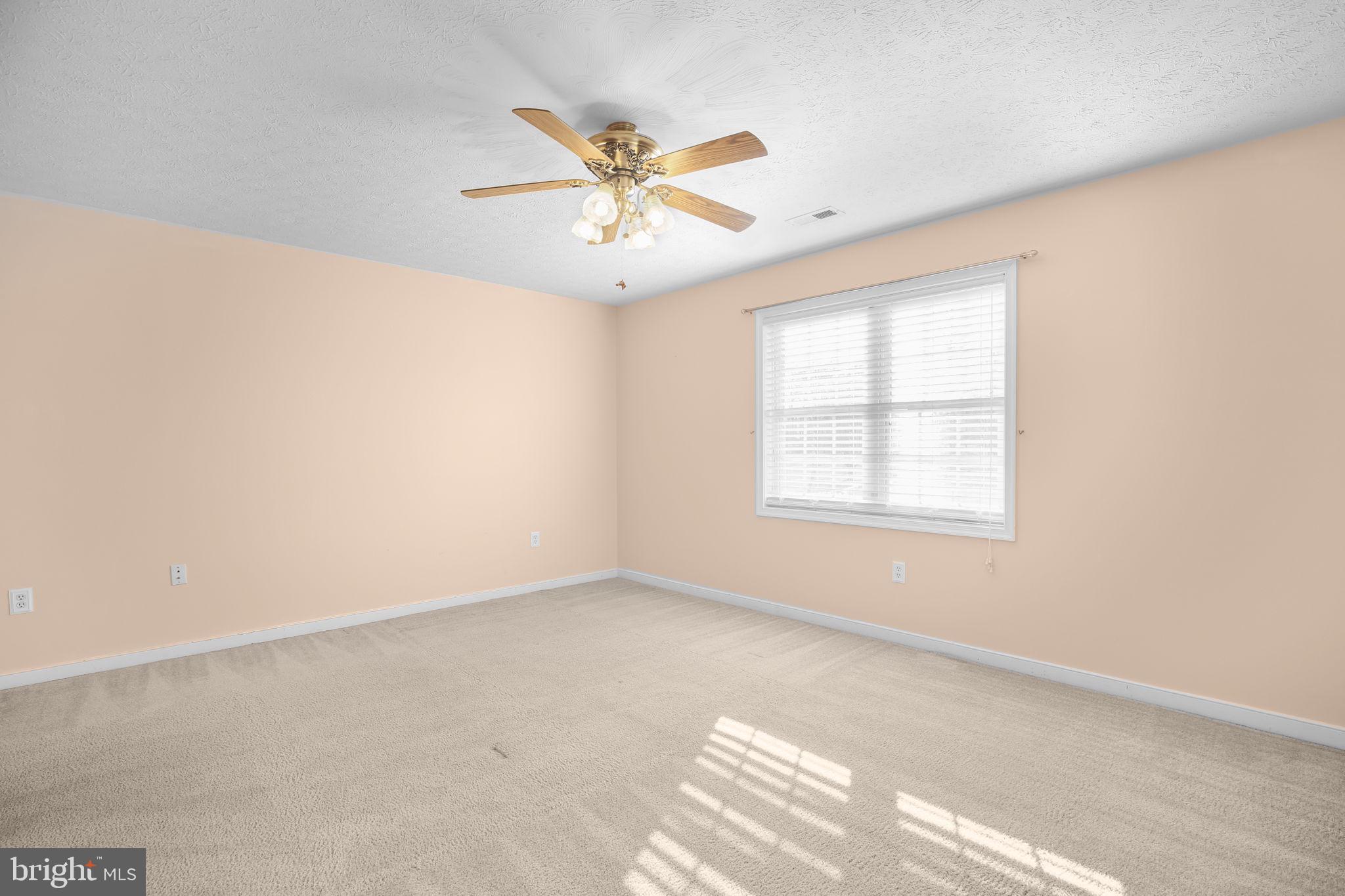 DEEPWOOD ESTATES - Residential