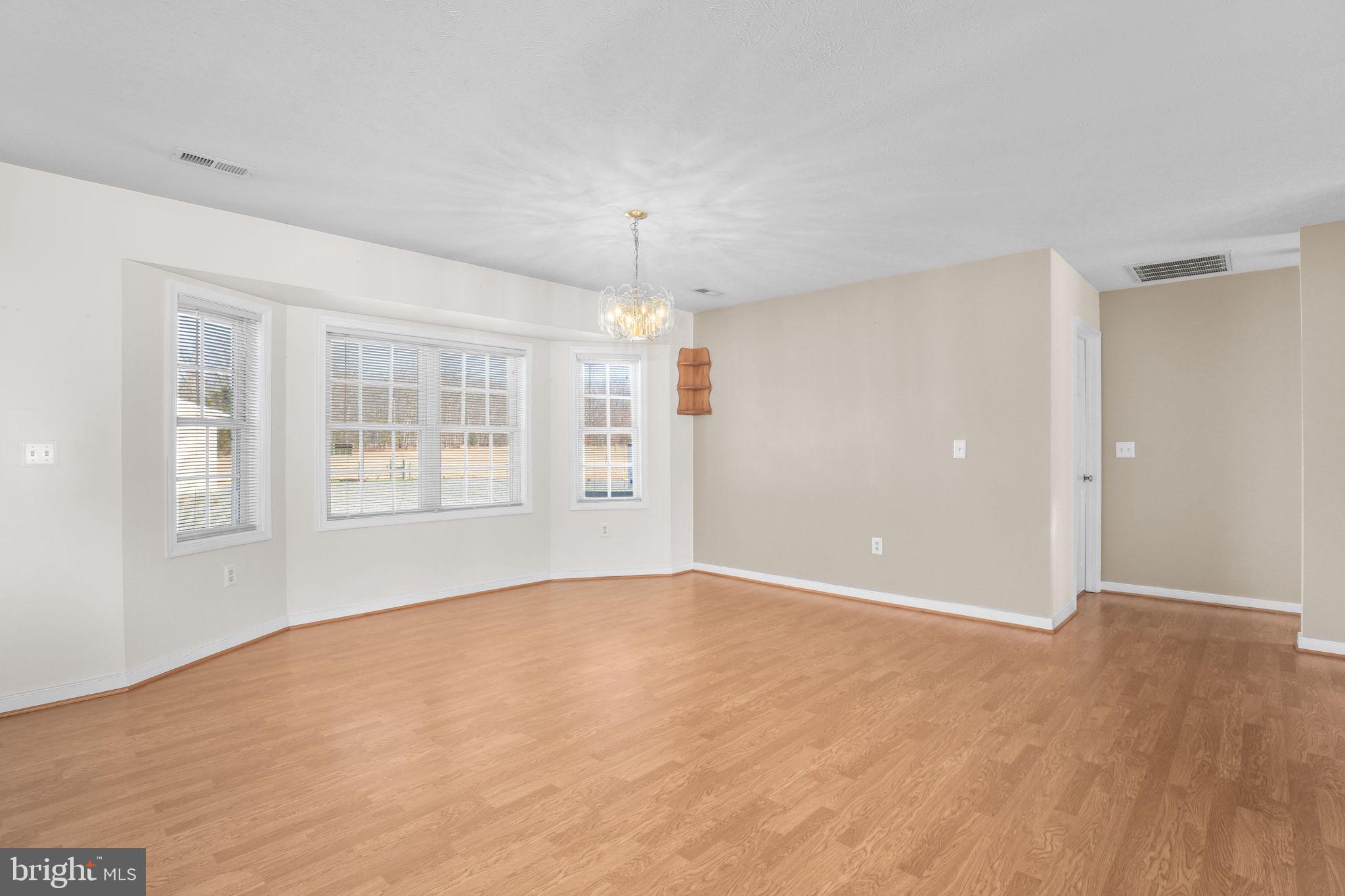 DEEPWOOD ESTATES - Residential