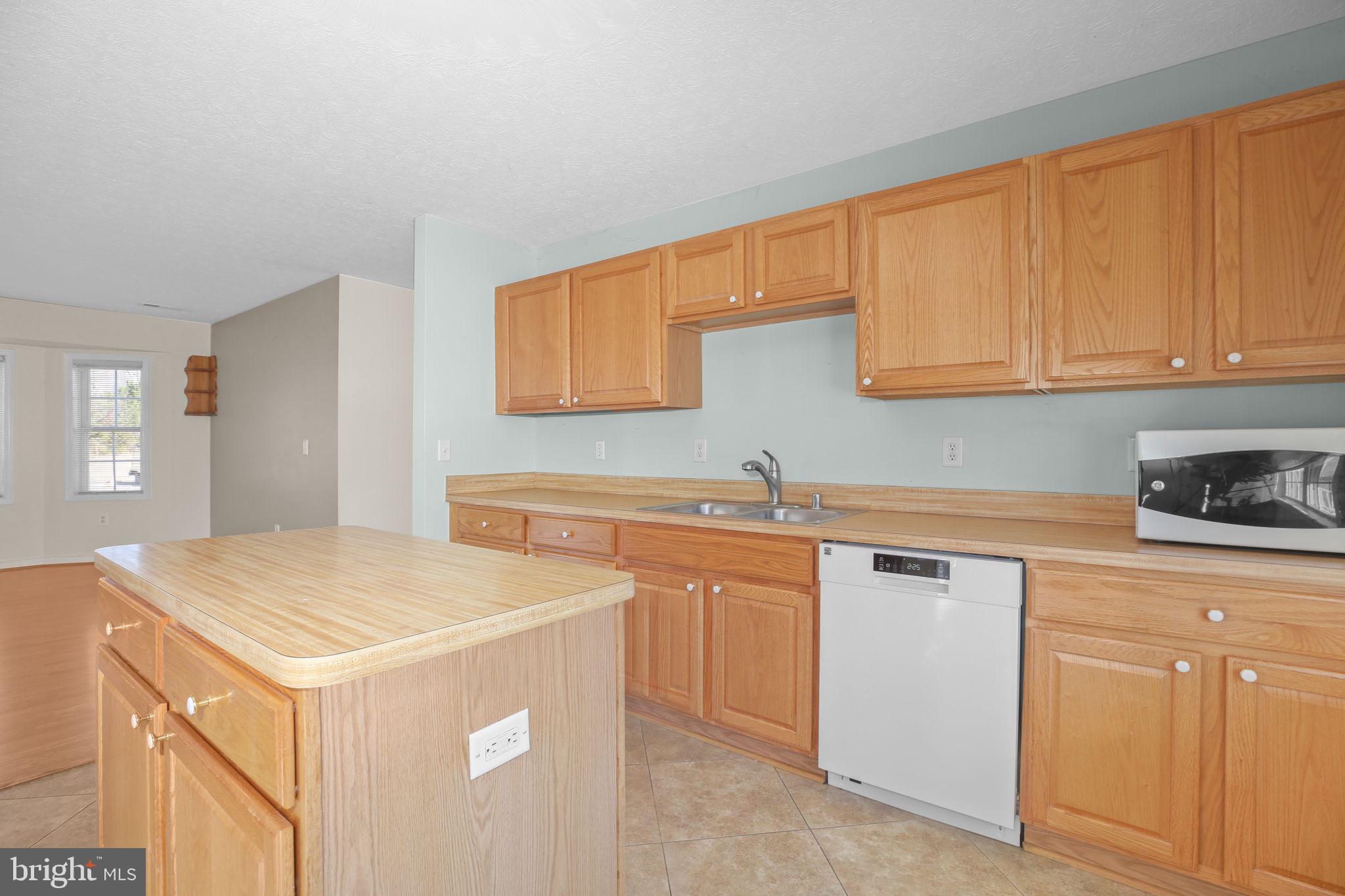 DEEPWOOD ESTATES - Residential