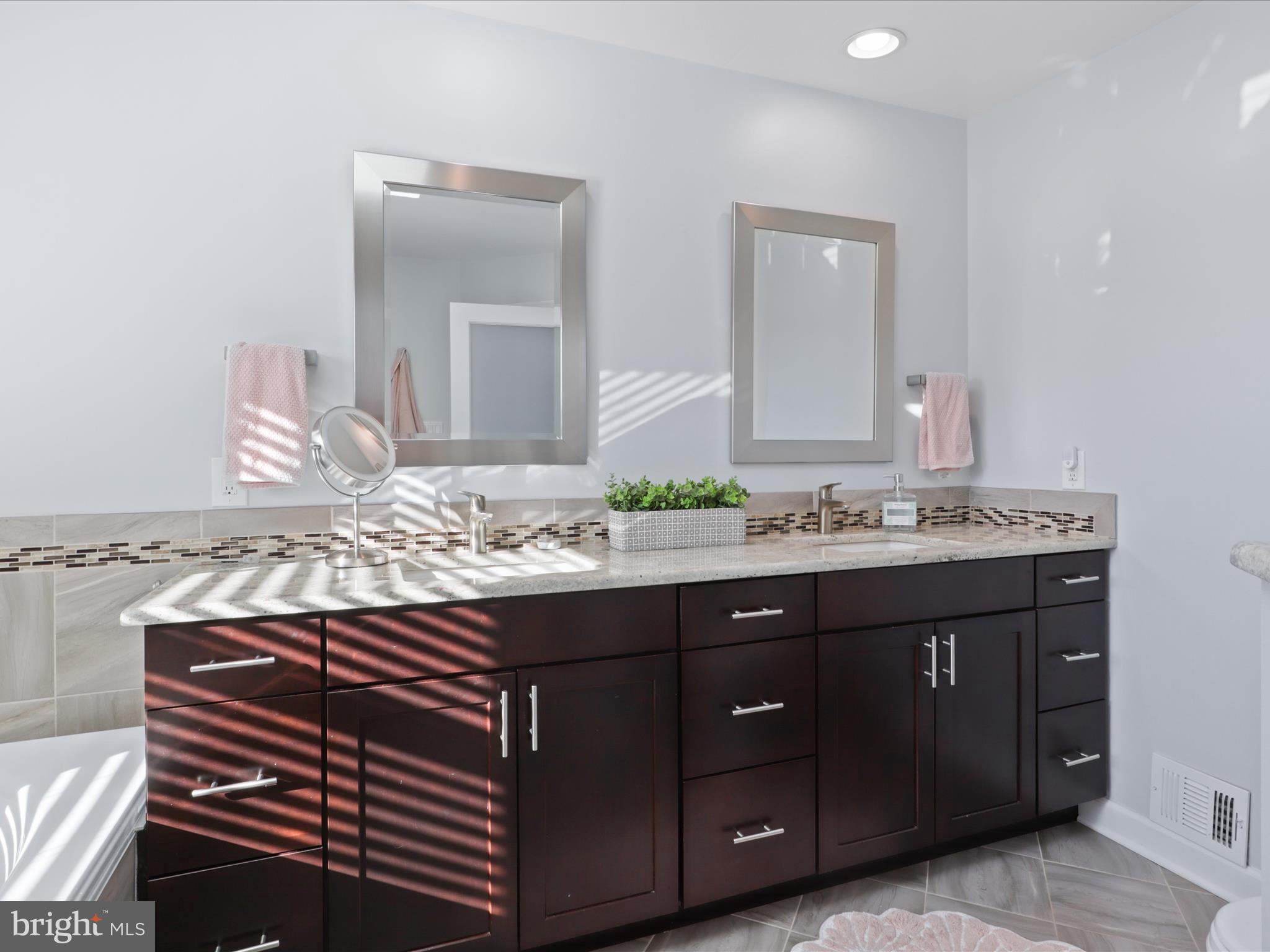 WOLFTRAP MEADOWS - Residential