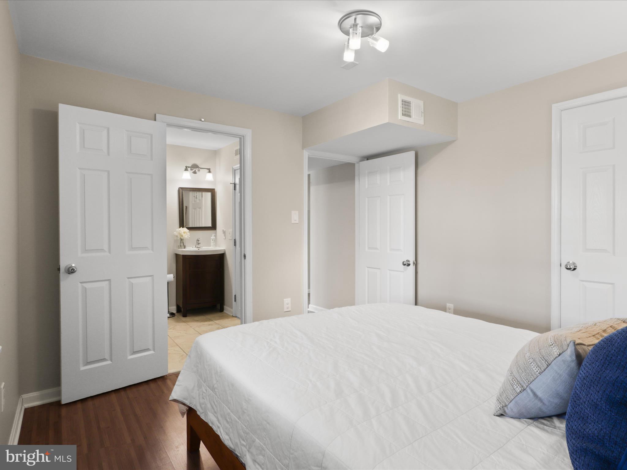 WOLFTRAP MEADOWS - Residential