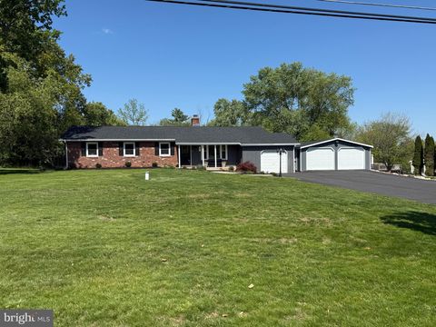 Photo of 9 Acoma Lane, COLLEGEVILLE, PA 19426 (MLS # PAMC2178774)
