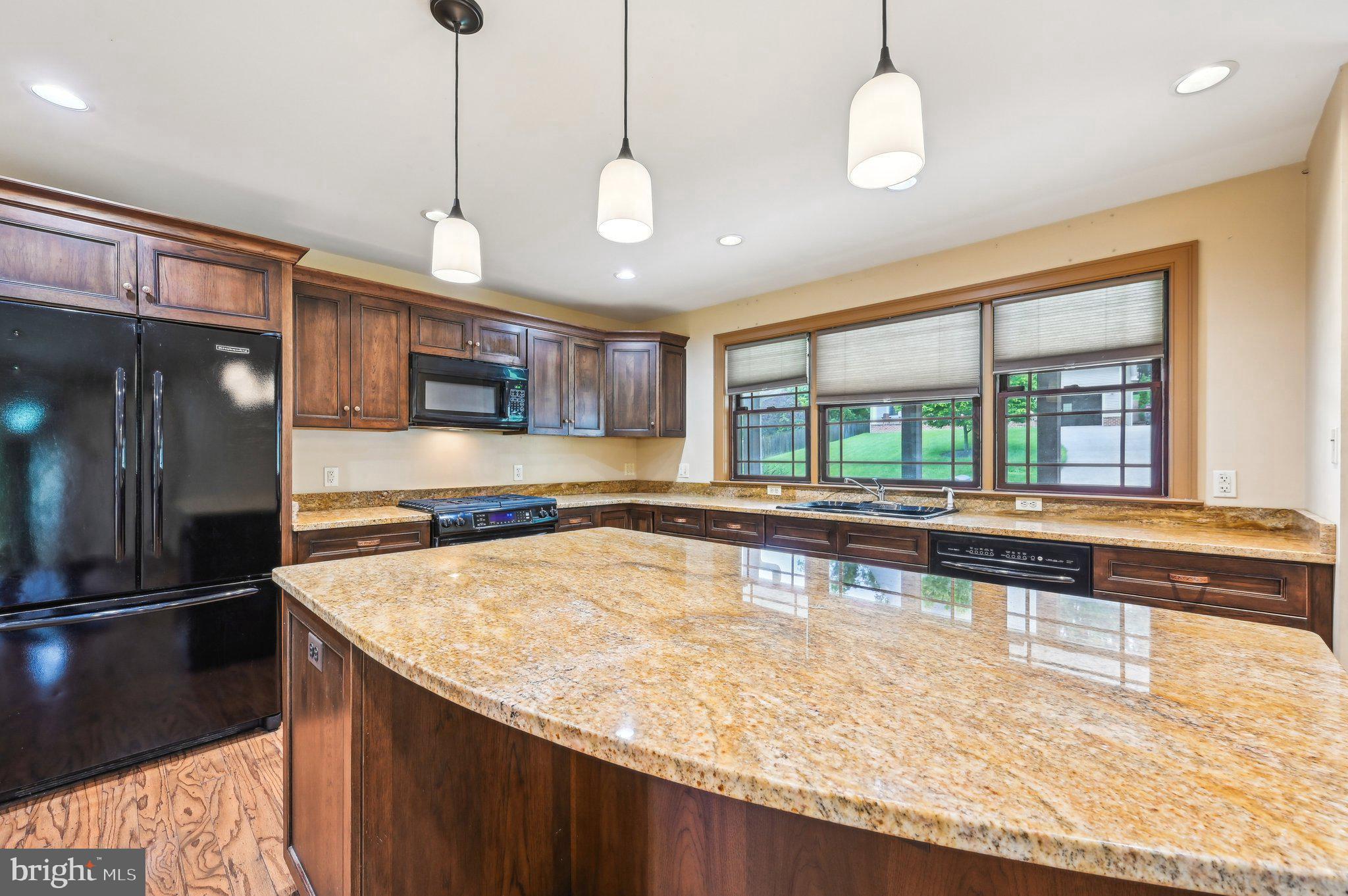 17 HILLSIDE AVENUE
