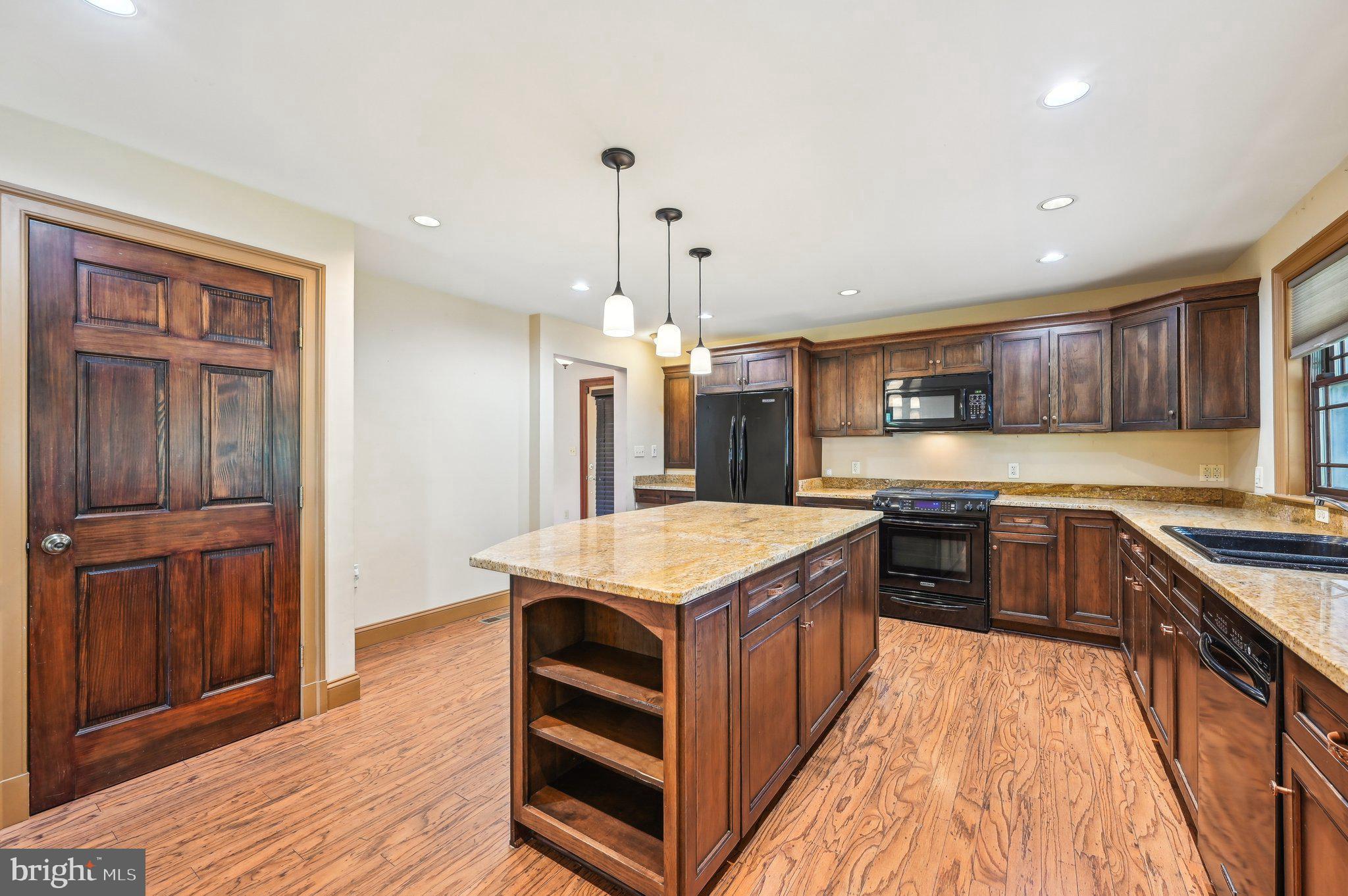 17 HILLSIDE AVENUE