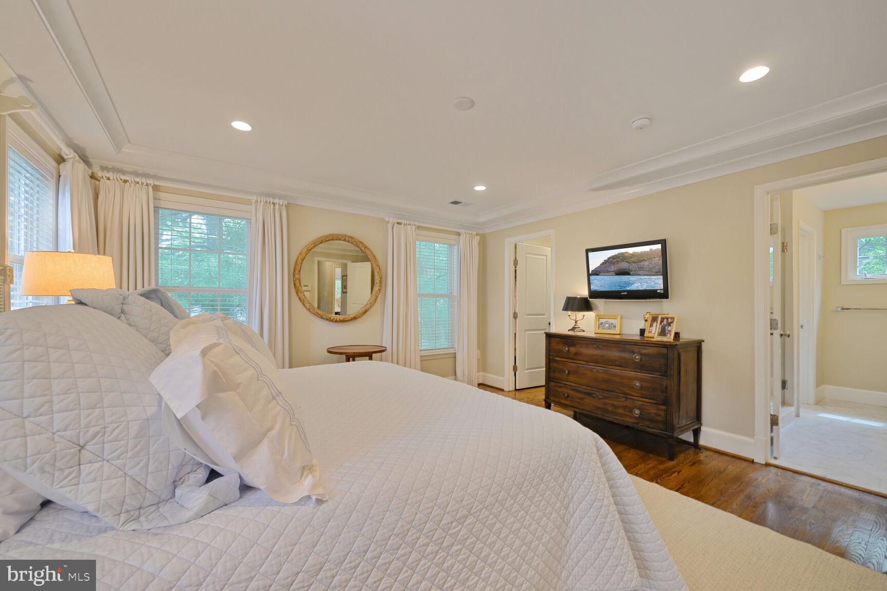 BRADLEY HILLS - Residential