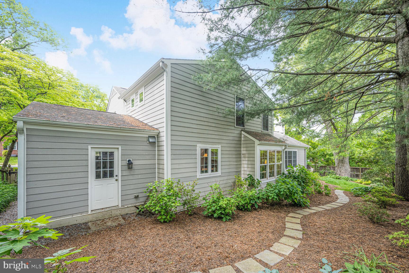 BRADLEY HILLS - Residential