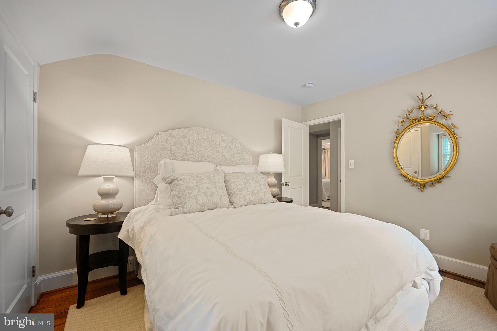 BRADLEY HILLS - Residential