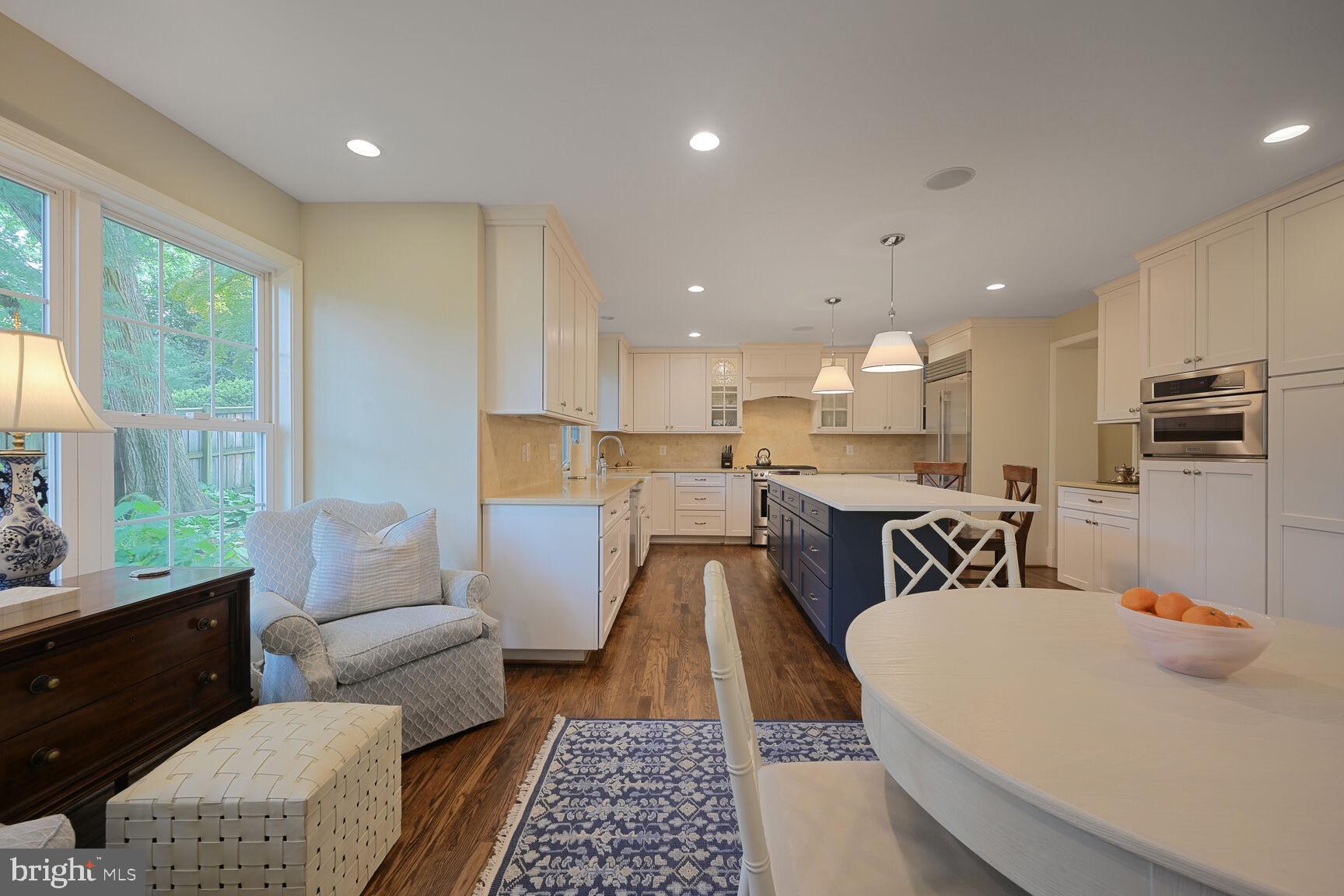 BRADLEY HILLS - Residential