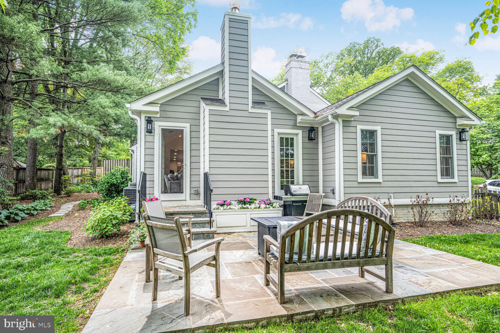 BRADLEY HILLS - Residential