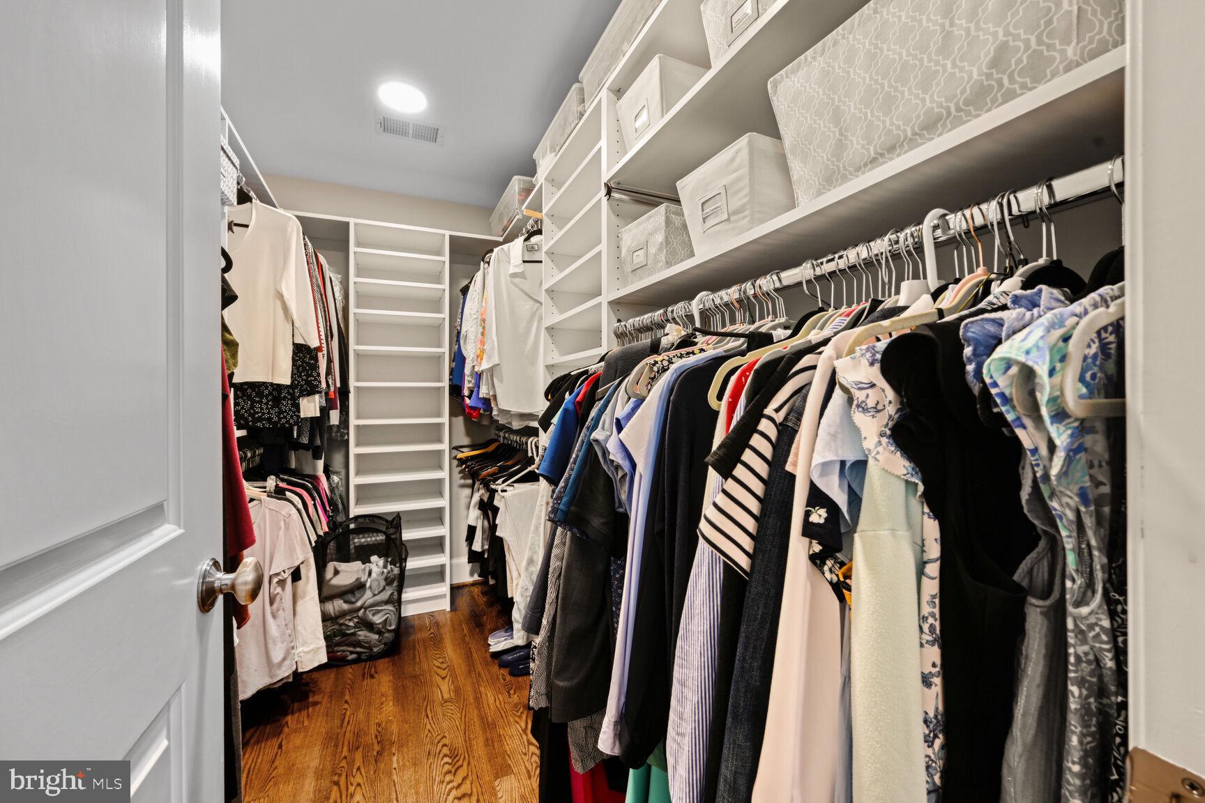 BRADLEY HILLS - Residential