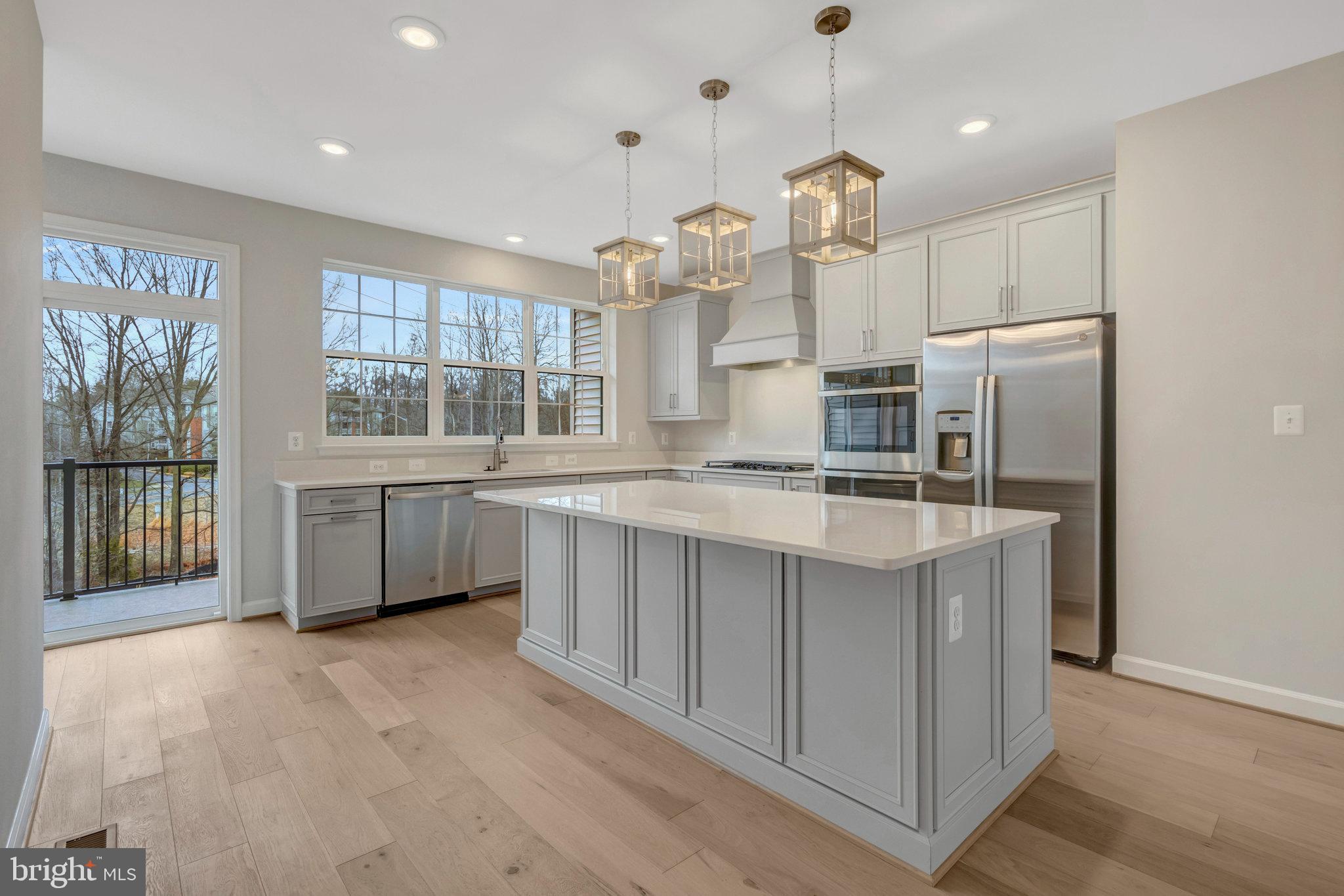 ENCLAVE AT FAIR LAKES - Residential