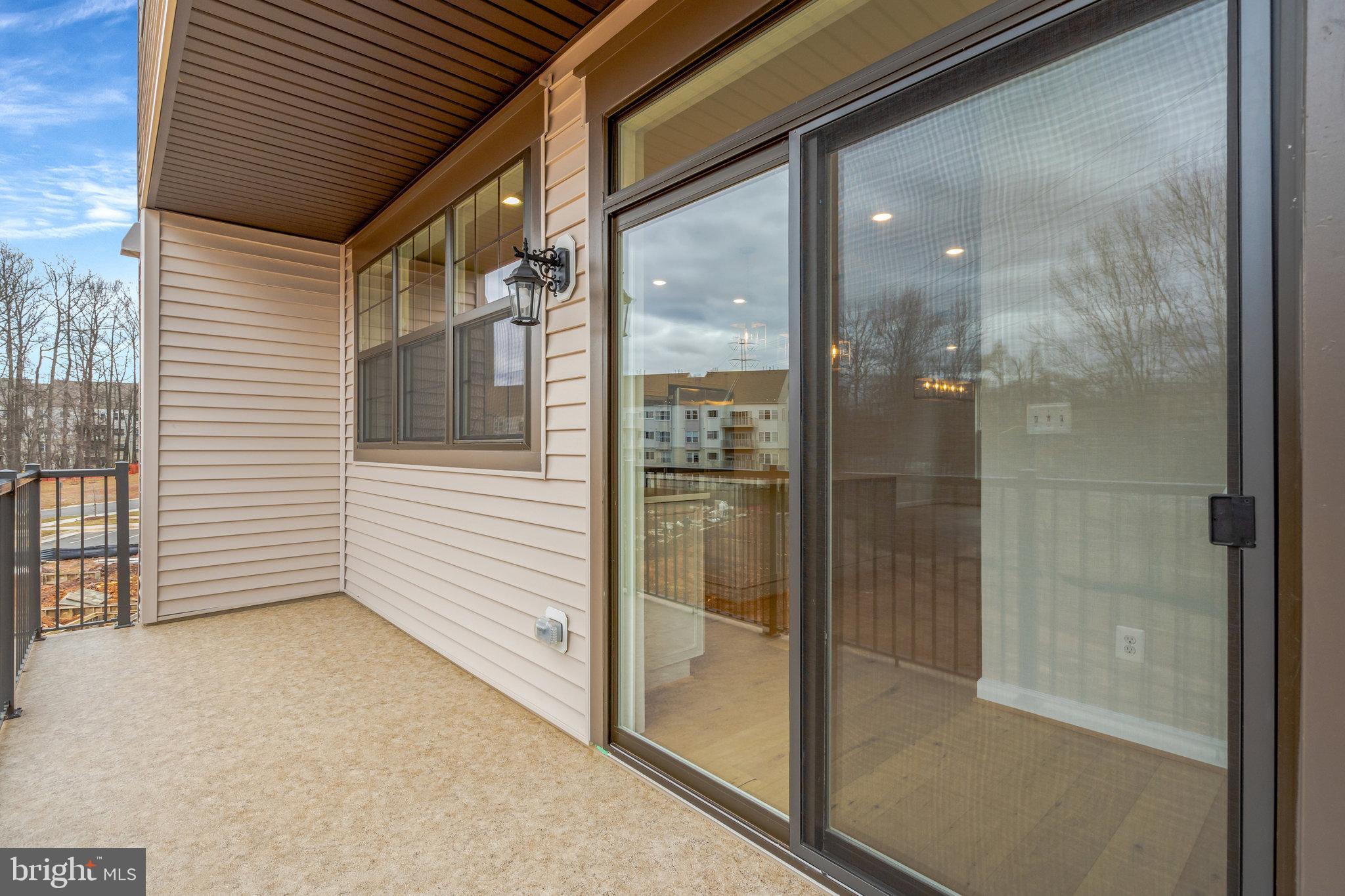 ENCLAVE AT FAIR LAKES - Residential