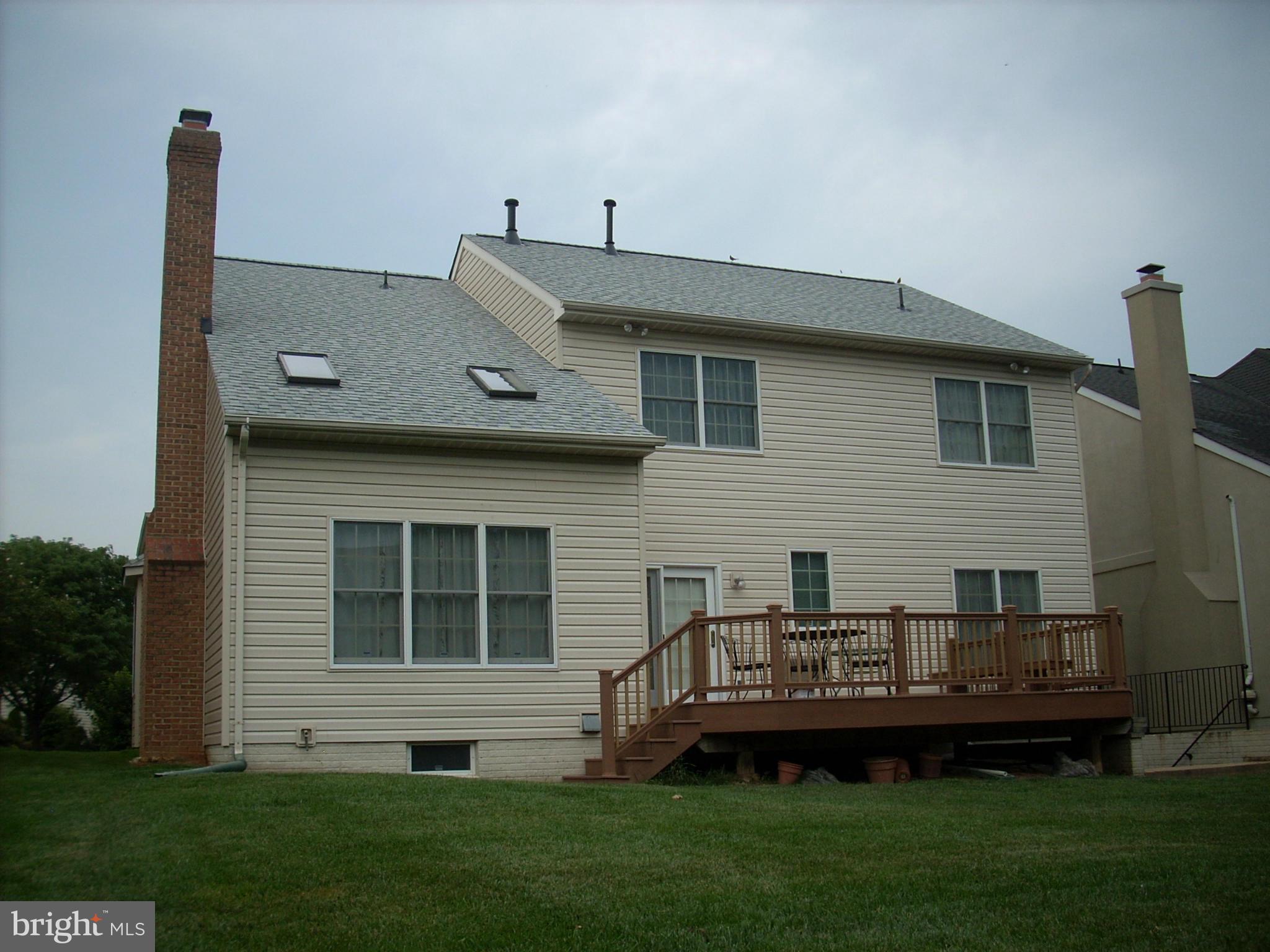 CRIPPENS CORNER - Residential Lease