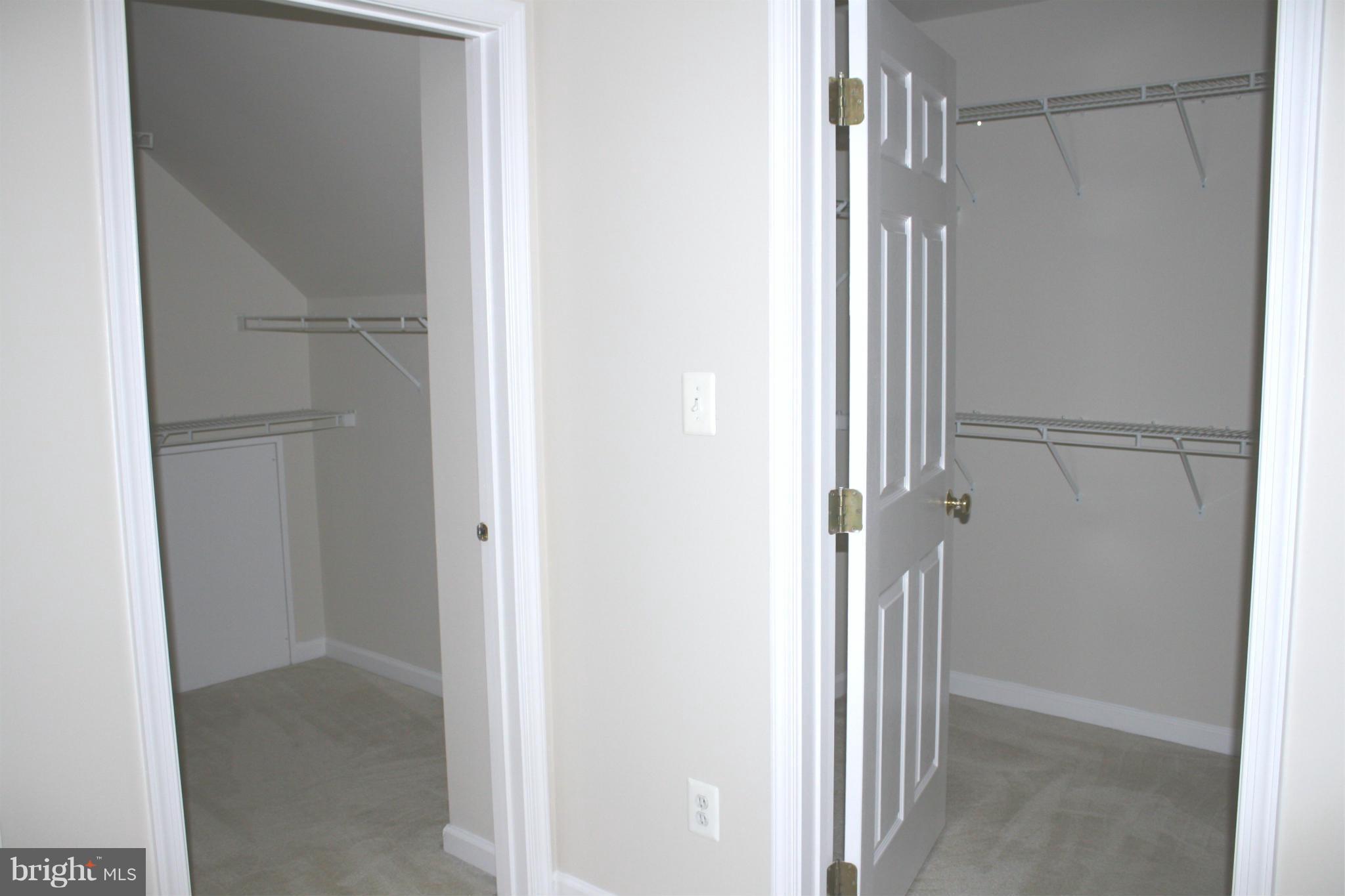 CRIPPENS CORNER - Residential Lease