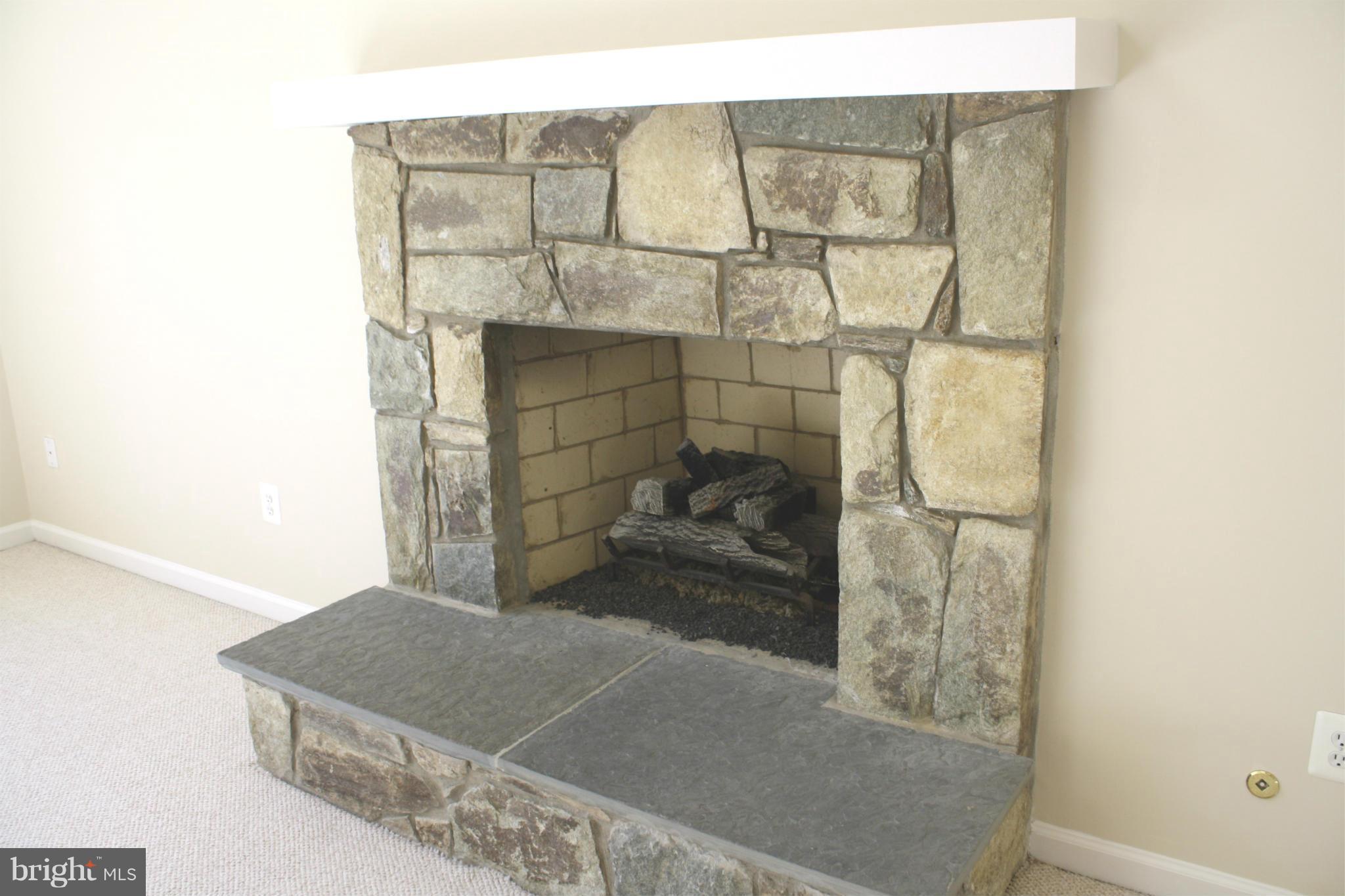 CRIPPENS CORNER - Residential Lease