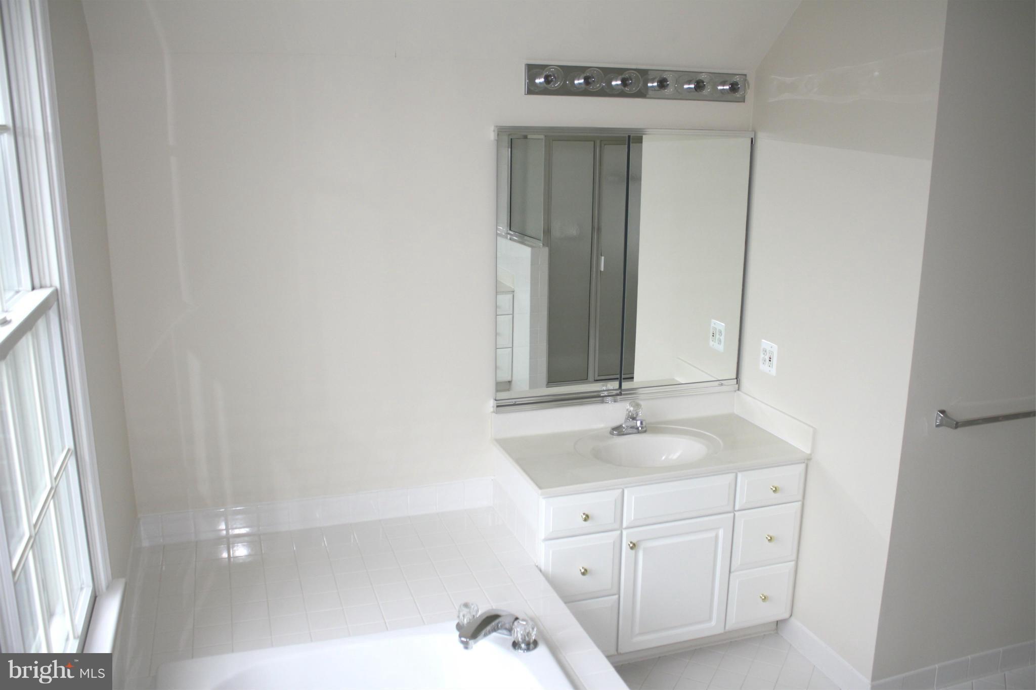 CRIPPENS CORNER - Residential Lease