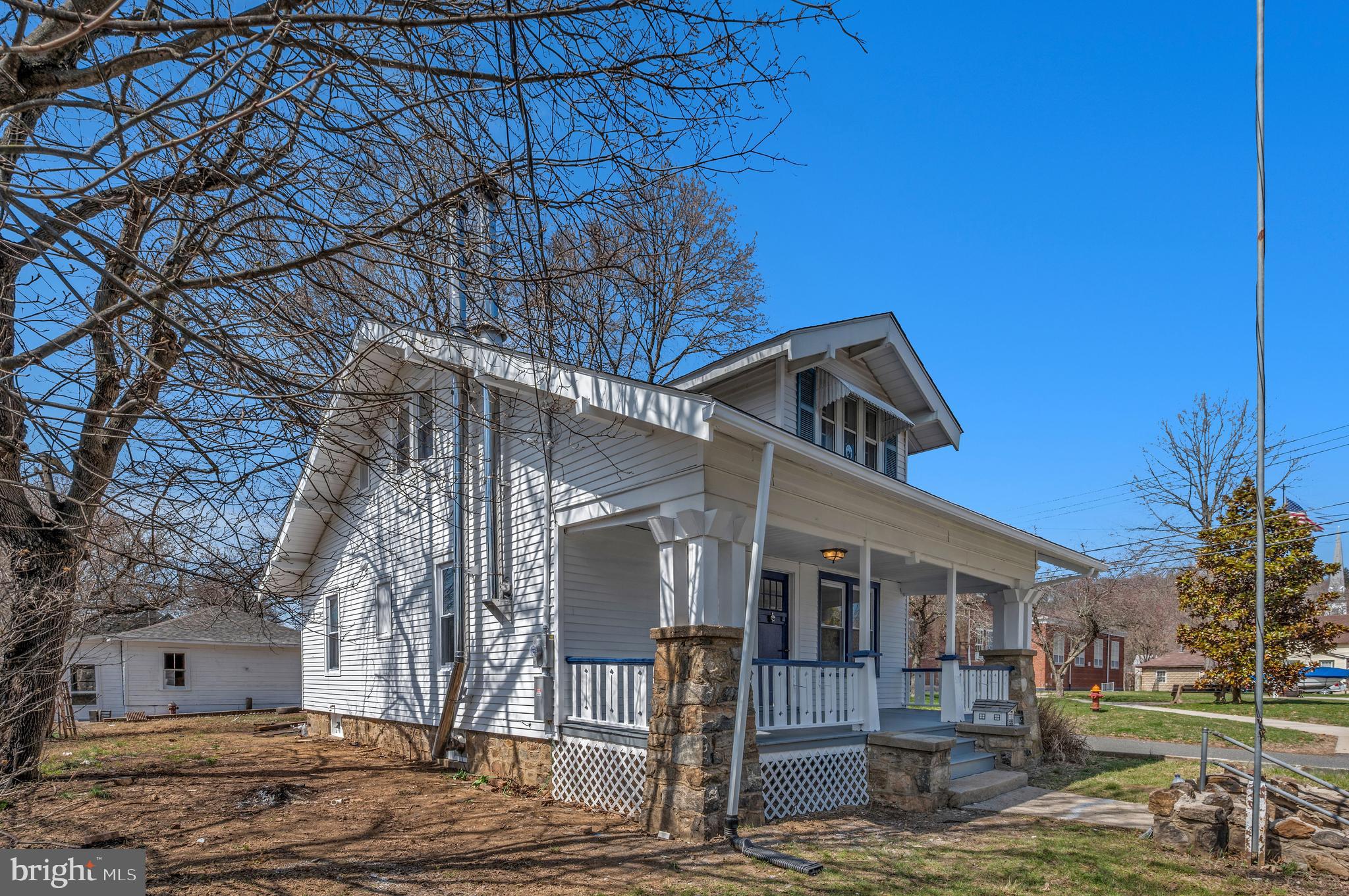 52 THOMAS STREET