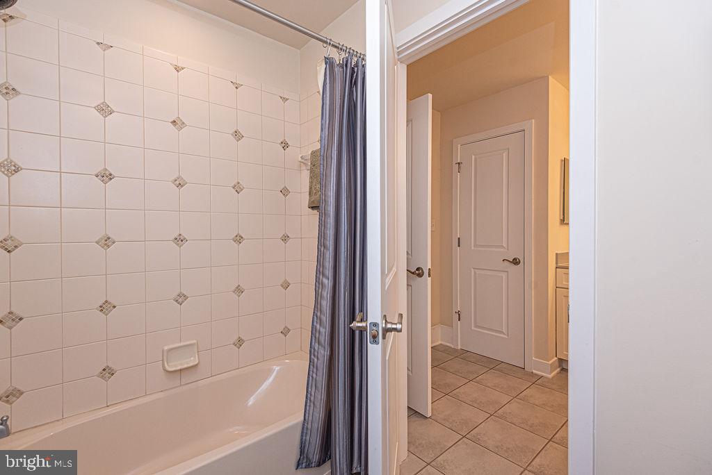 GLEN RIDDLE - Residential