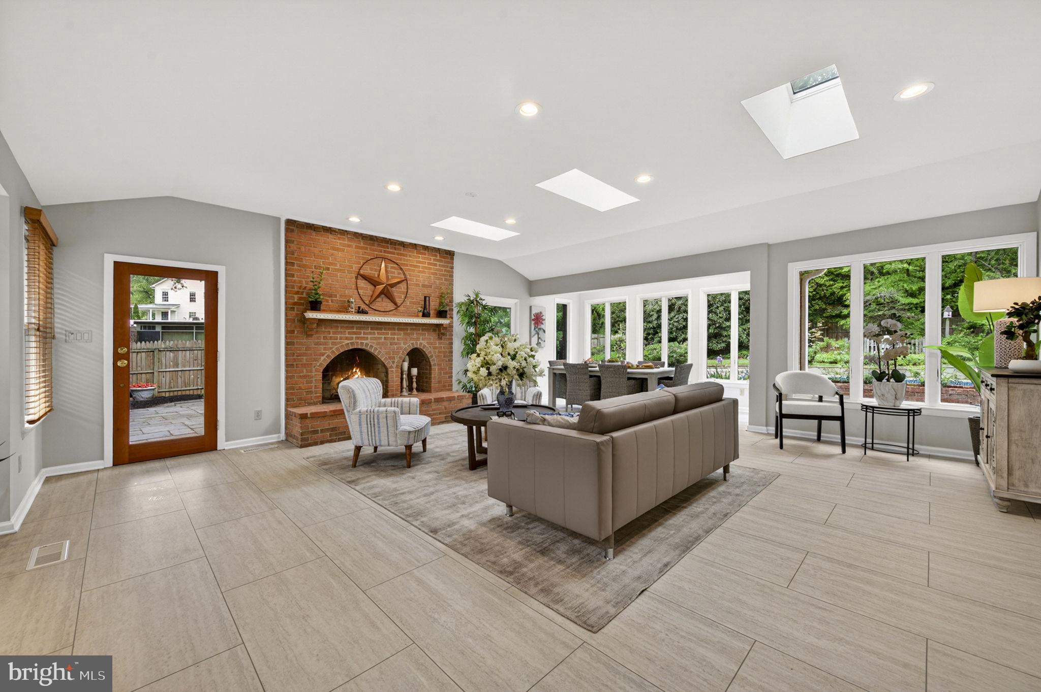 BROOK HILLS ESTATE - Residential