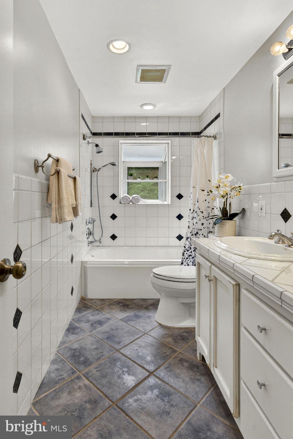 BROOK HILLS ESTATE - Residential