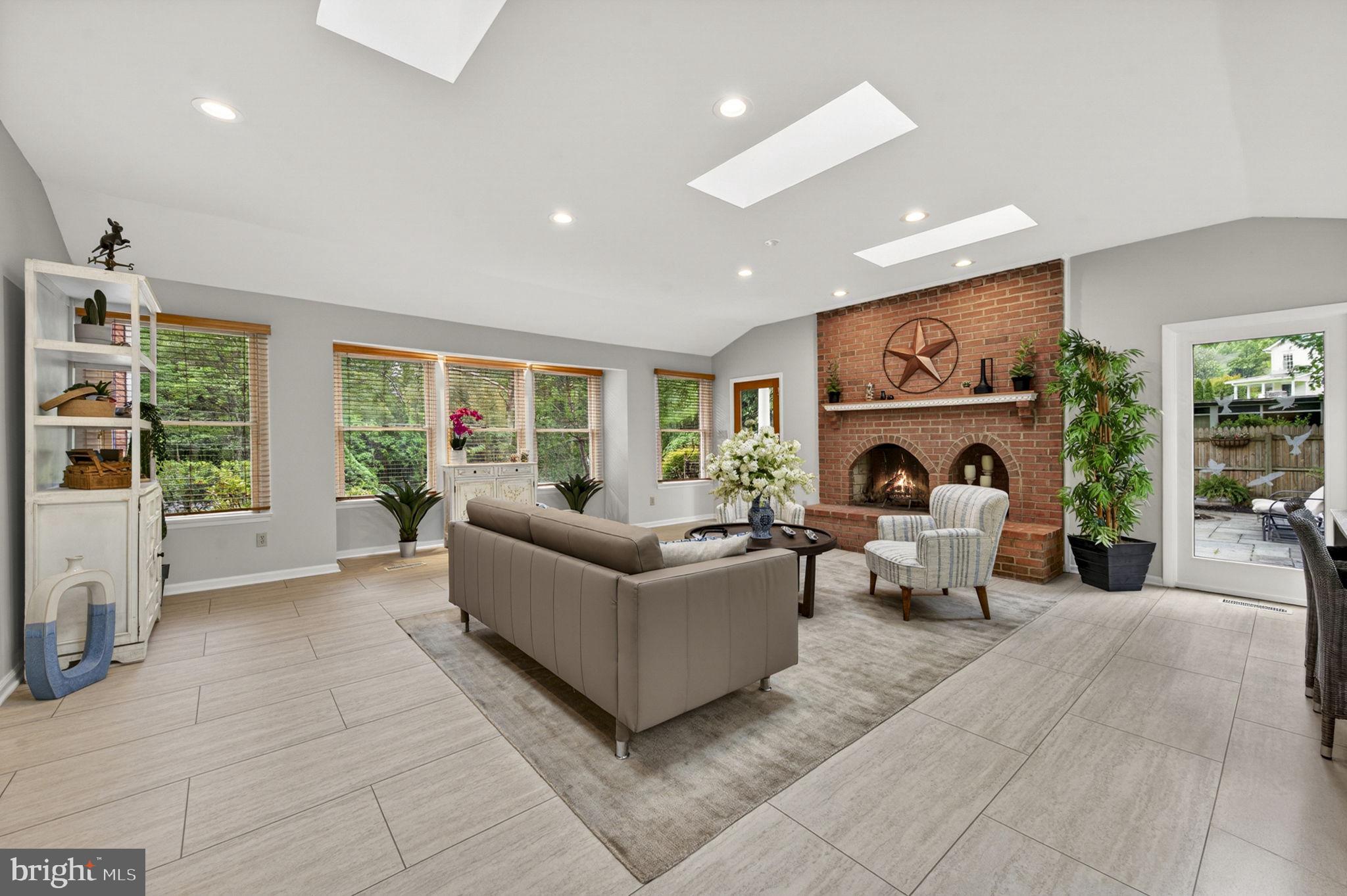 BROOK HILLS ESTATE - Residential