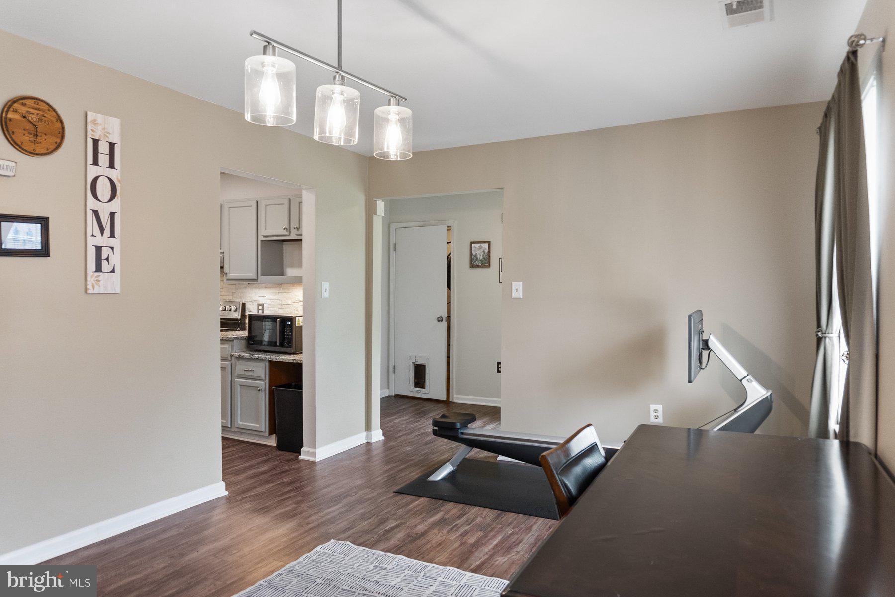 306 BARCLAY COURT