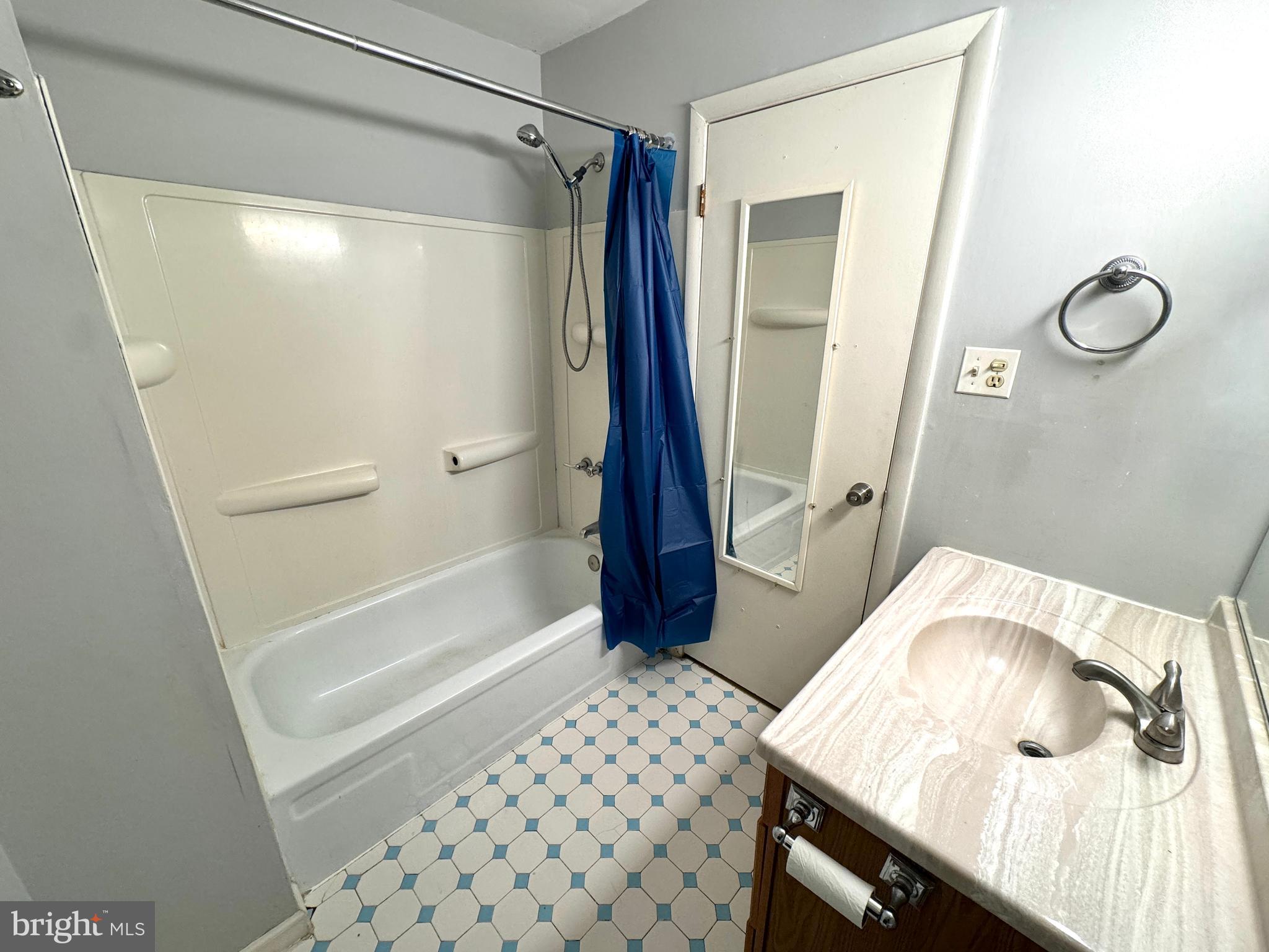 BROOKSHIRE - Residential