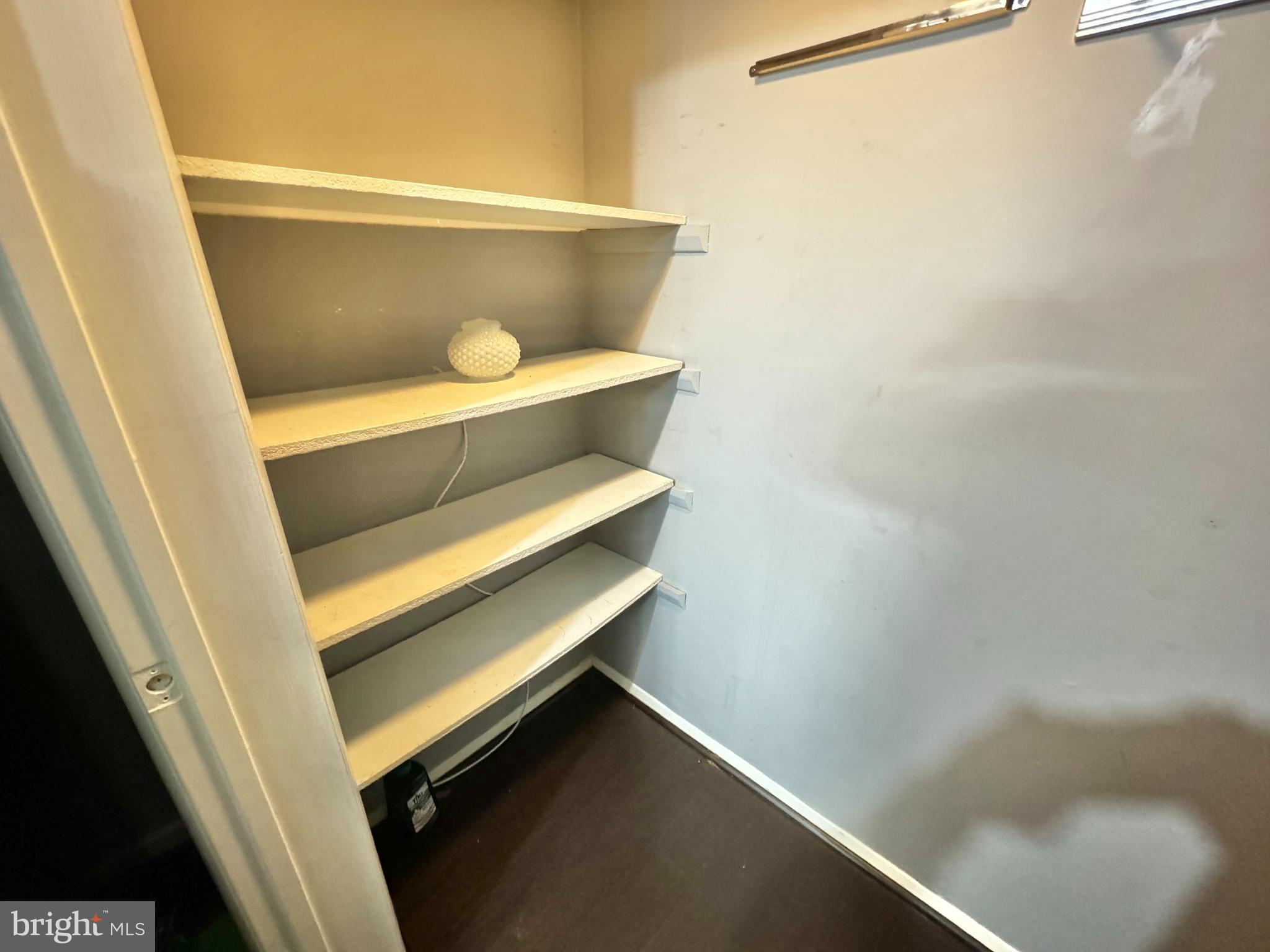 BROOKSHIRE - Residential