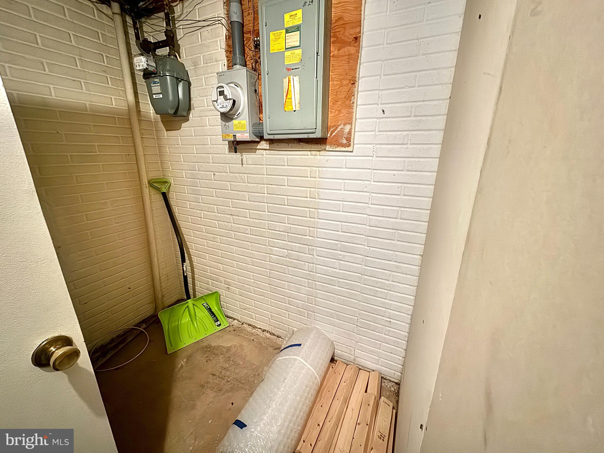 BROOKSHIRE - Residential