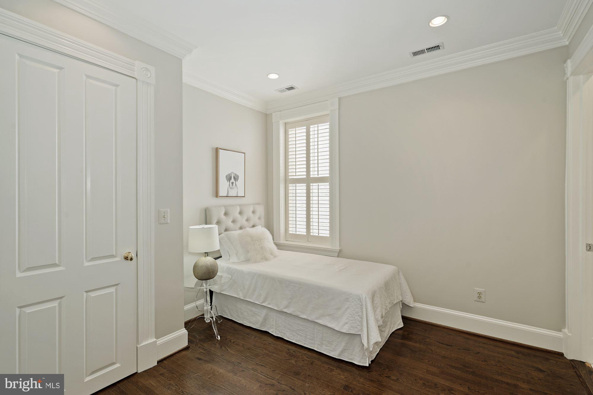 GEORGETOWN - Residential