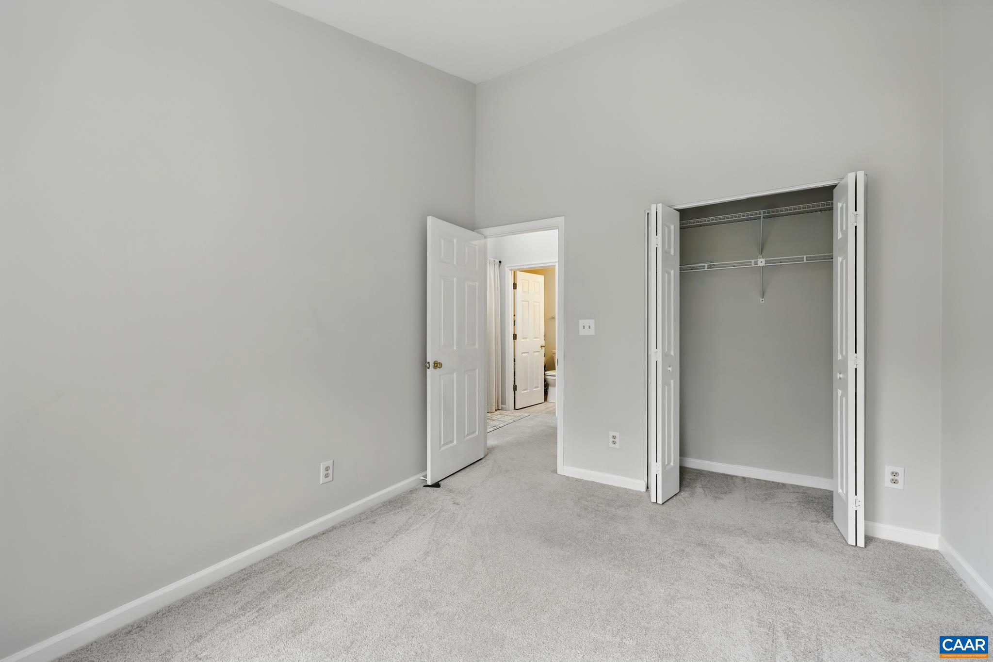 FOREST LAKES - Residential