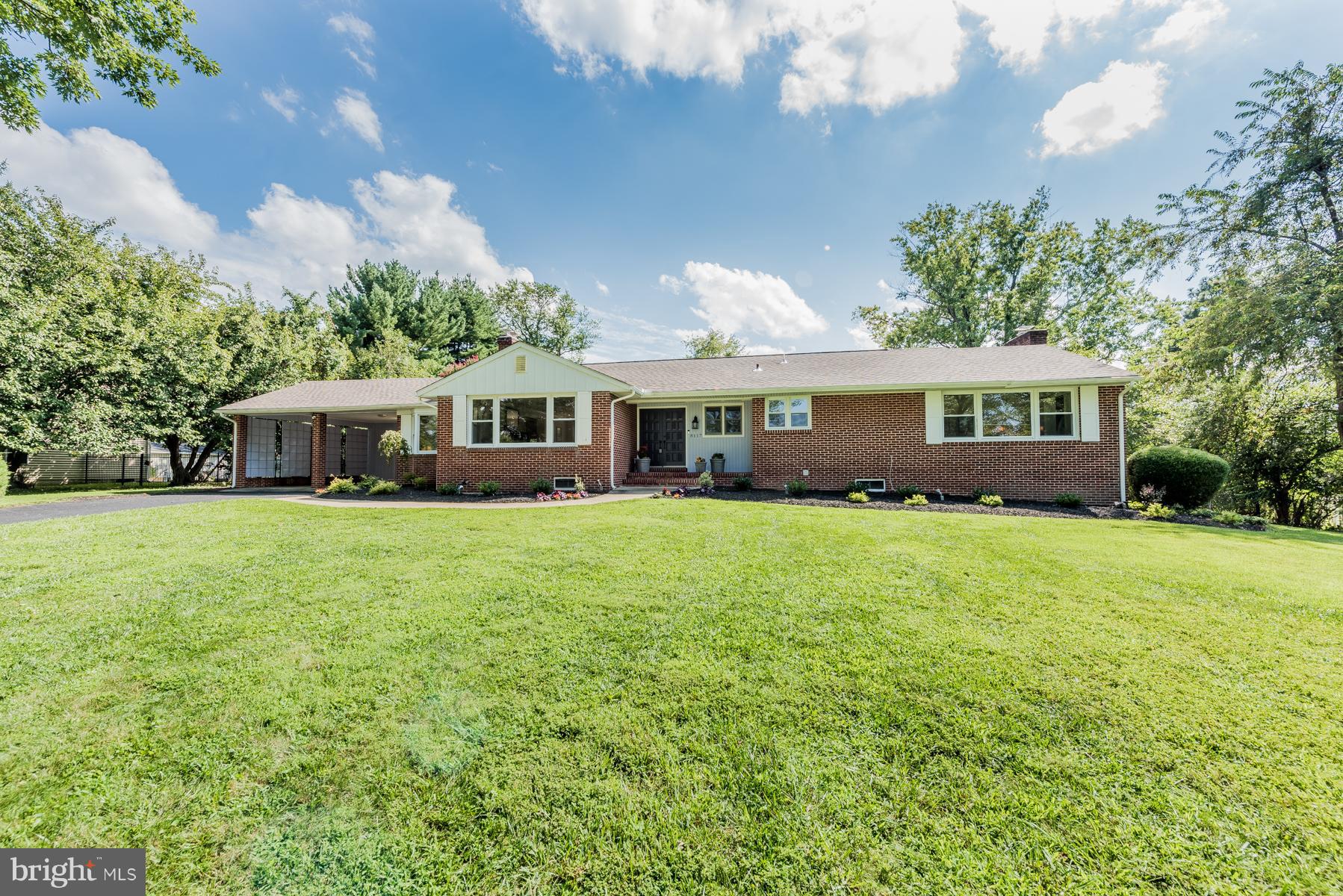 CHESTNUT HILL - Residential