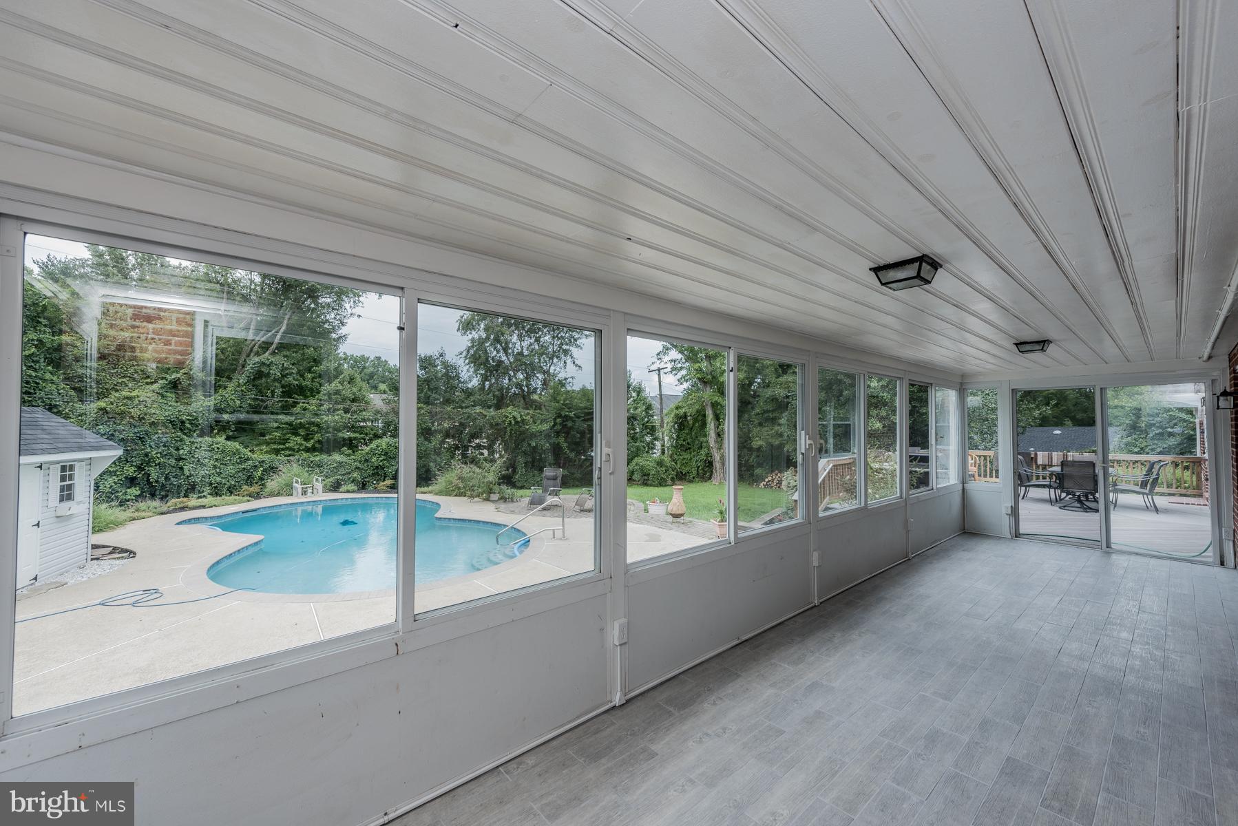 CHESTNUT HILL - Residential