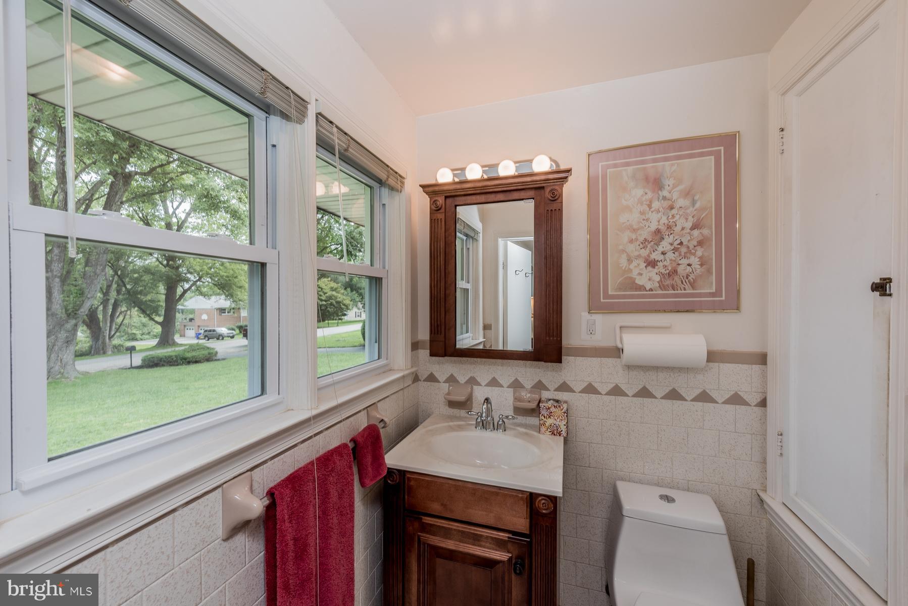 CHESTNUT HILL - Residential