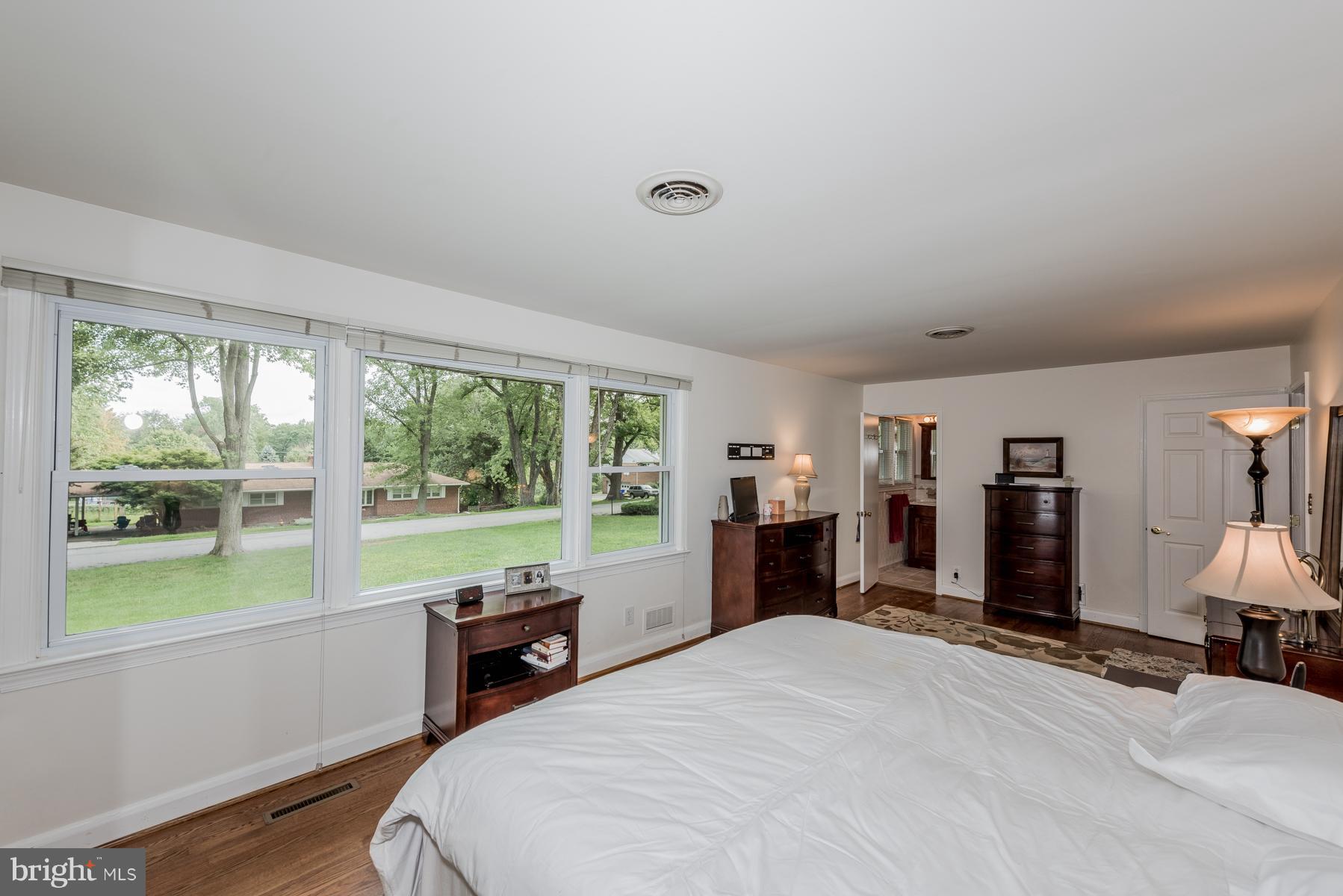 CHESTNUT HILL - Residential