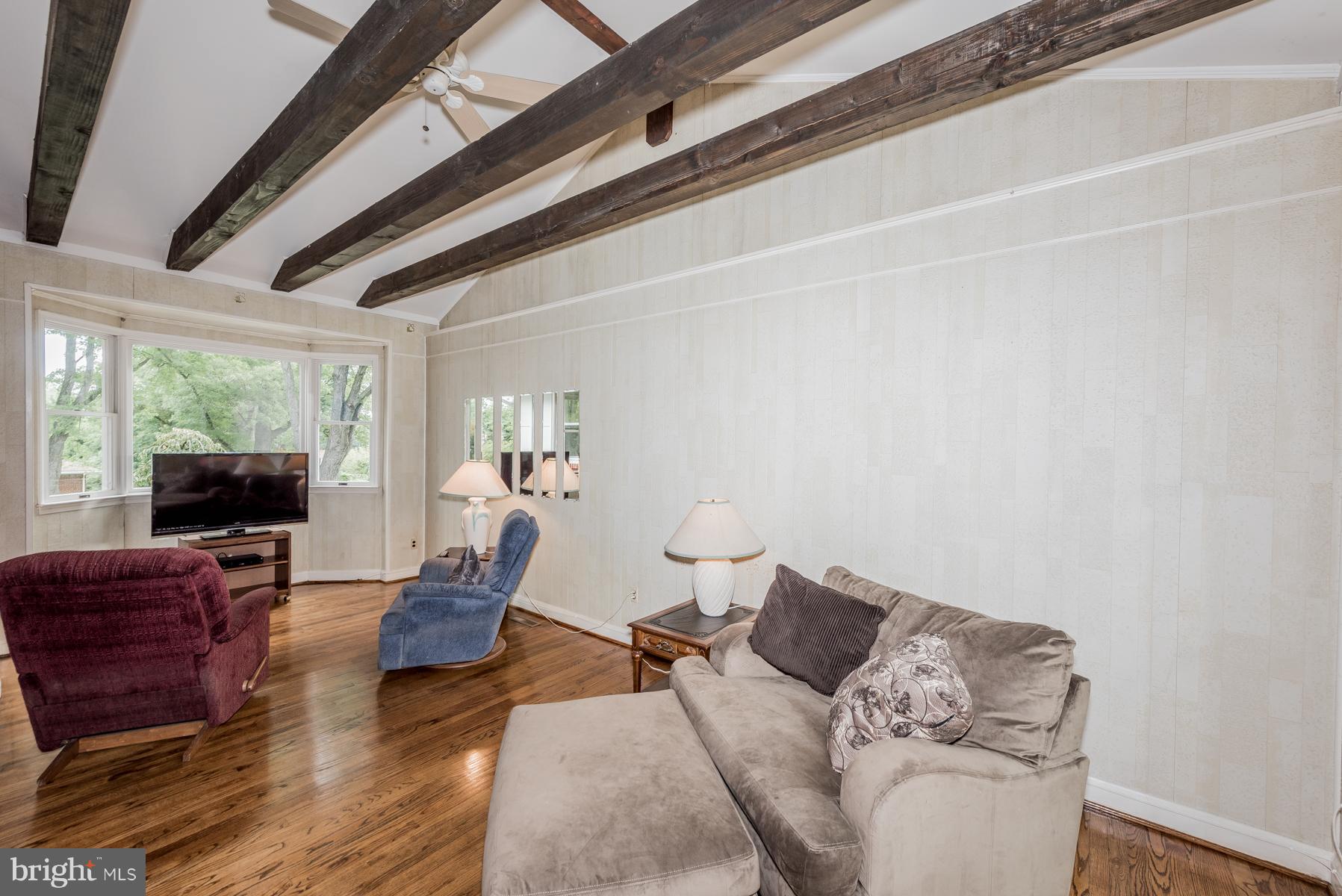 CHESTNUT HILL - Residential