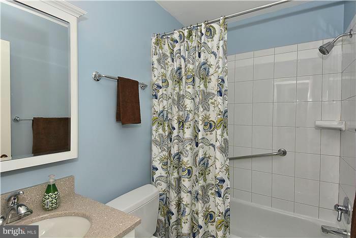 GLENBROOKE WOODS - Residential