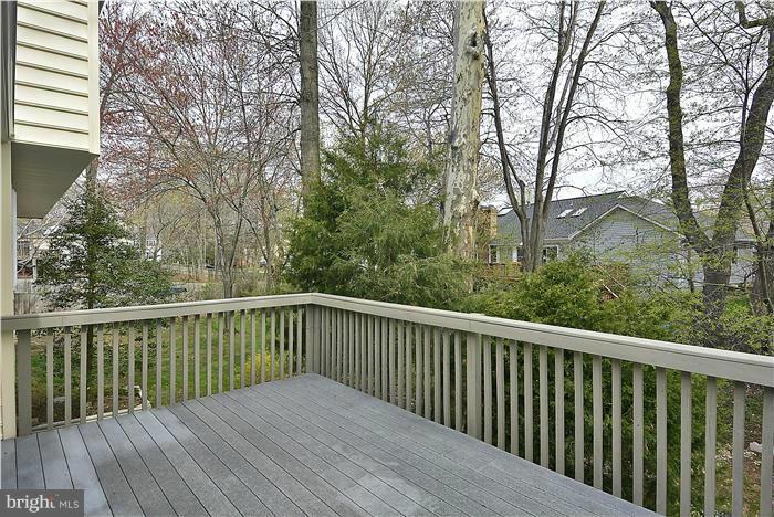 GLENBROOKE WOODS - Residential