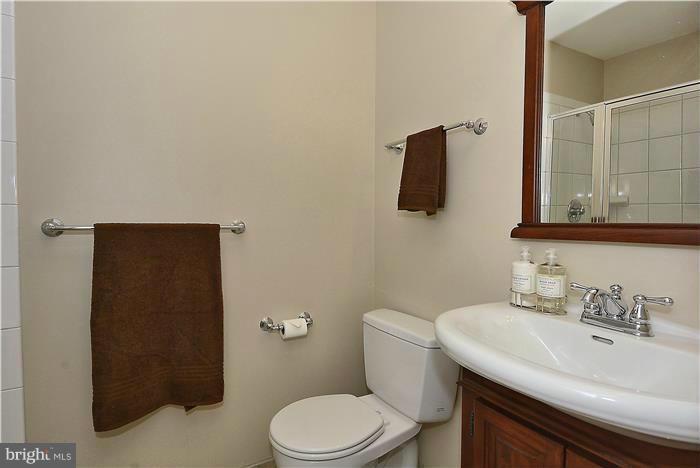 GLENBROOKE WOODS - Residential