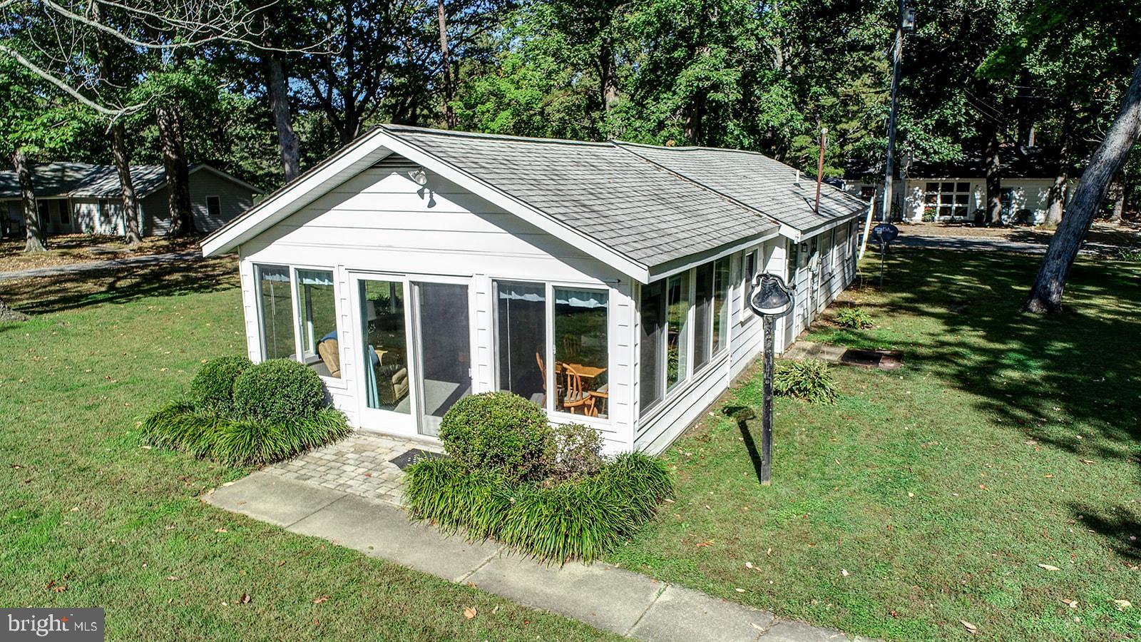 PRETTY POINT - Residential