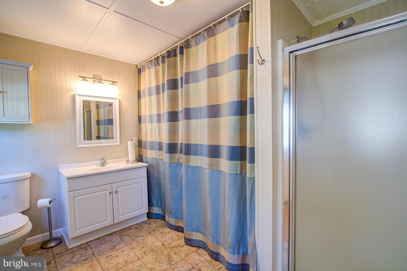 PRETTY POINT - Residential