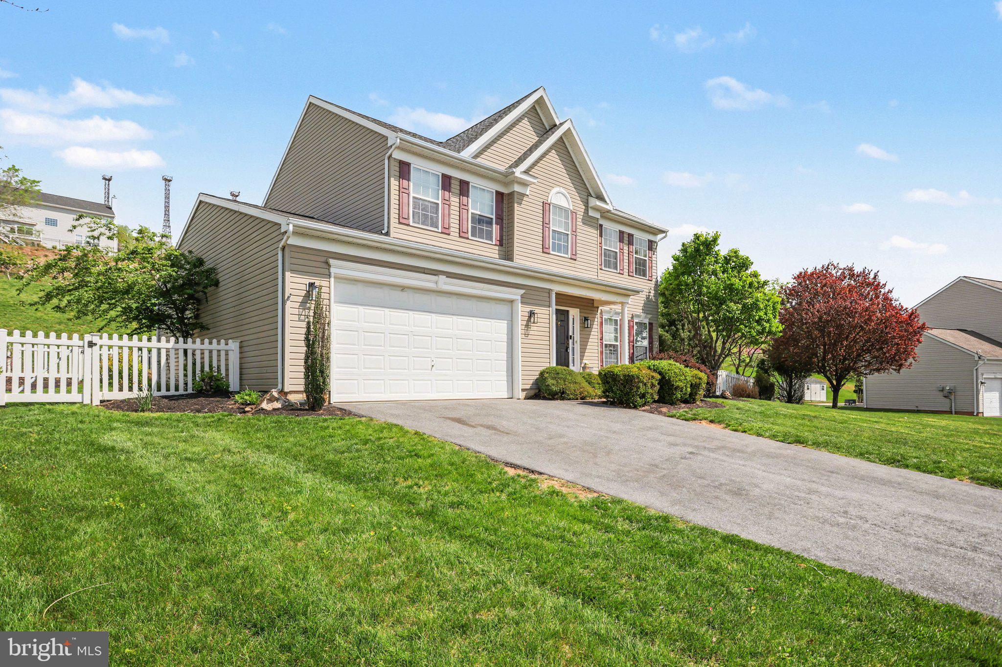 BRIARCLIFF - Residential