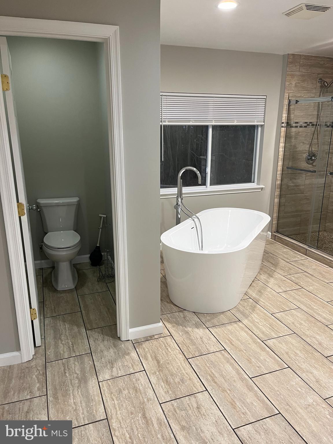 SURRATTS GARDENS - Residential Lease