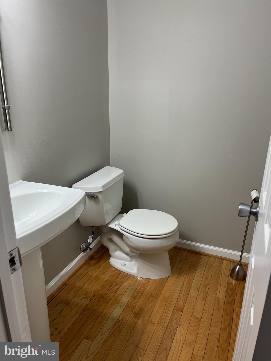 SURRATTS GARDENS - Residential Lease