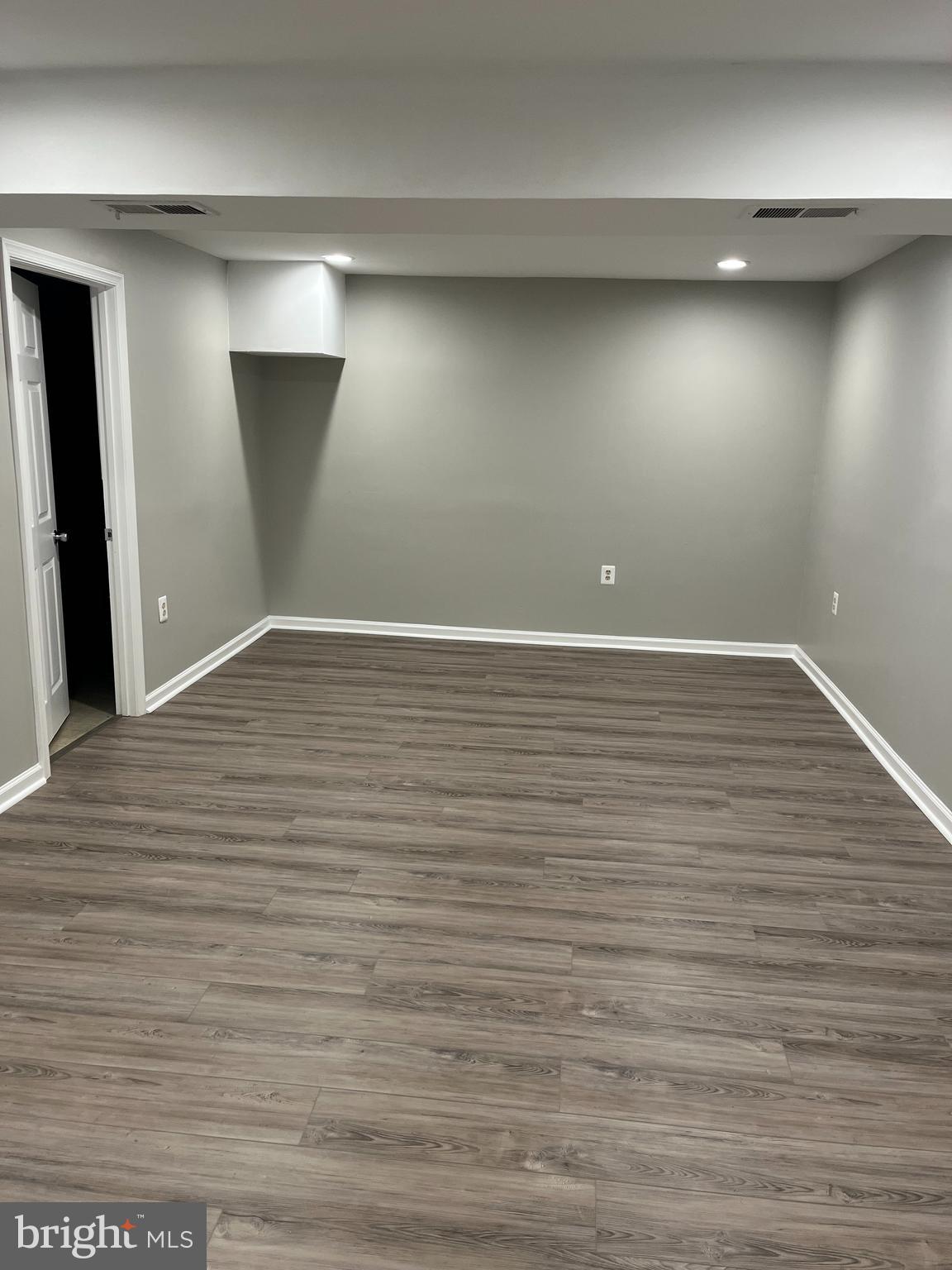 SURRATTS GARDENS - Residential Lease