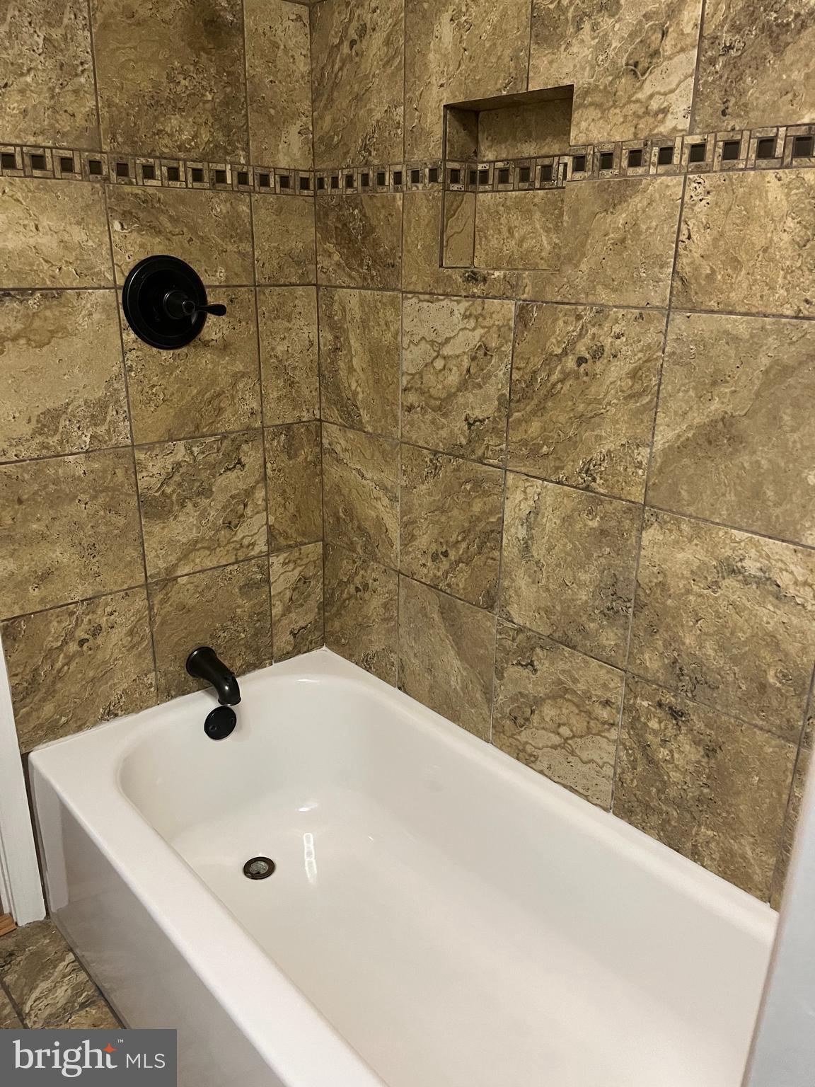 SURRATTS GARDENS - Residential Lease