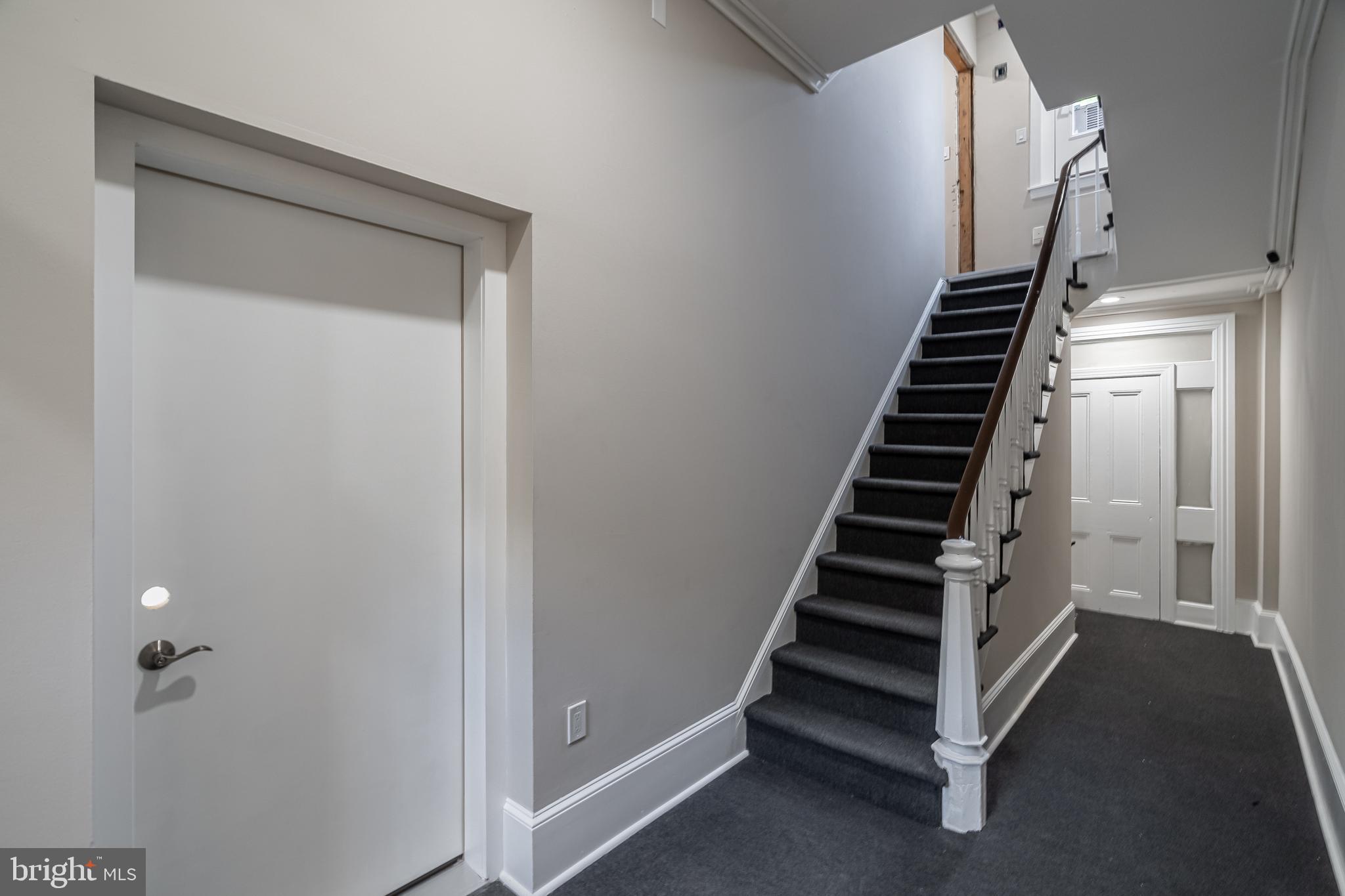 FAIRMOUNT - Residential Lease